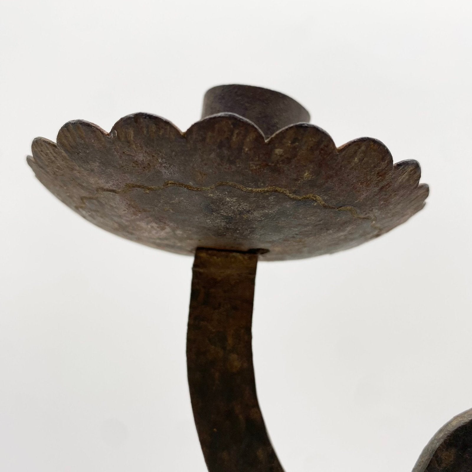 CHANDELIER "ASTRAL" / FER FORGÉ – TRAVAIL ARTISANAL