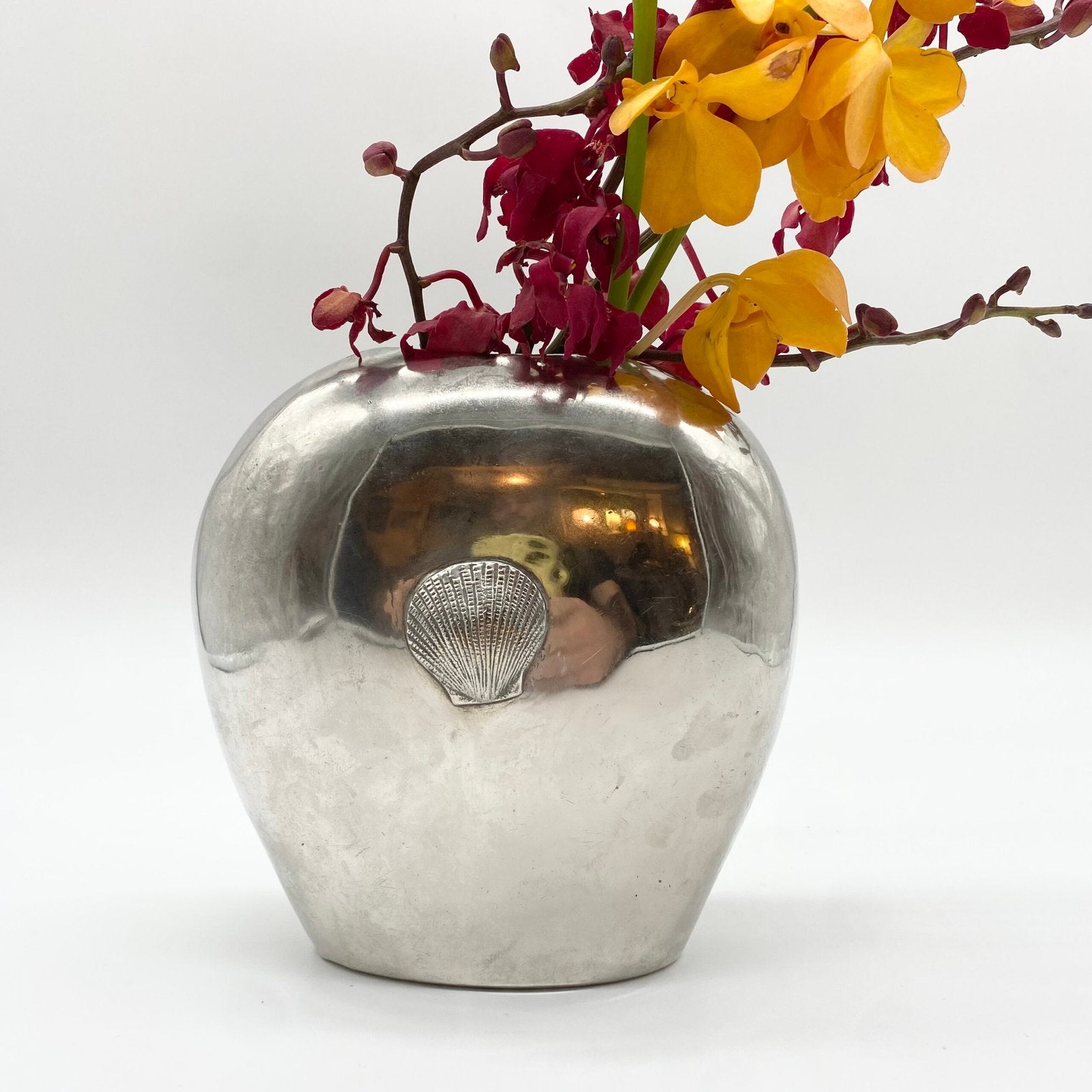 VASE "STAR SHELL" FONTE D’ALUMINIUM – 1980s