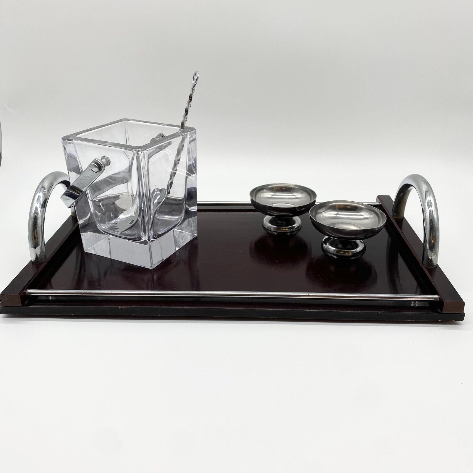 GRAND PLATEAU "BOIS LAQUÉ / CHROME" — 1970s