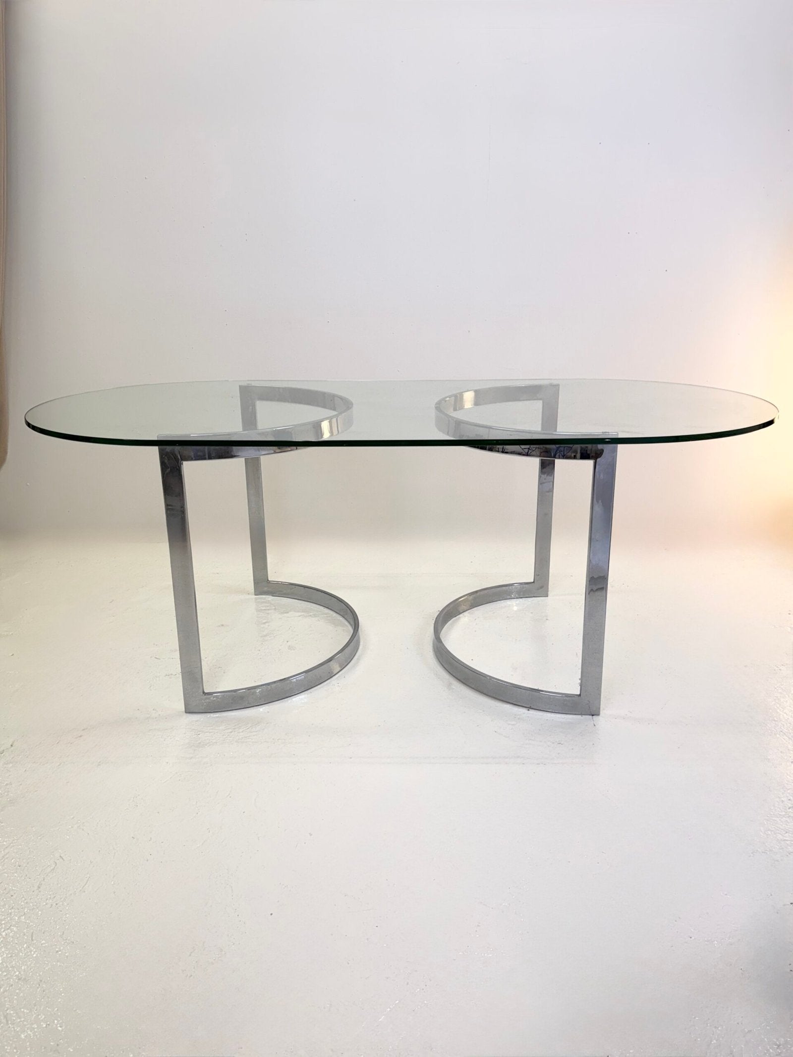 TABLE À MANGER CHROME "SPACE AGE", 1970s
