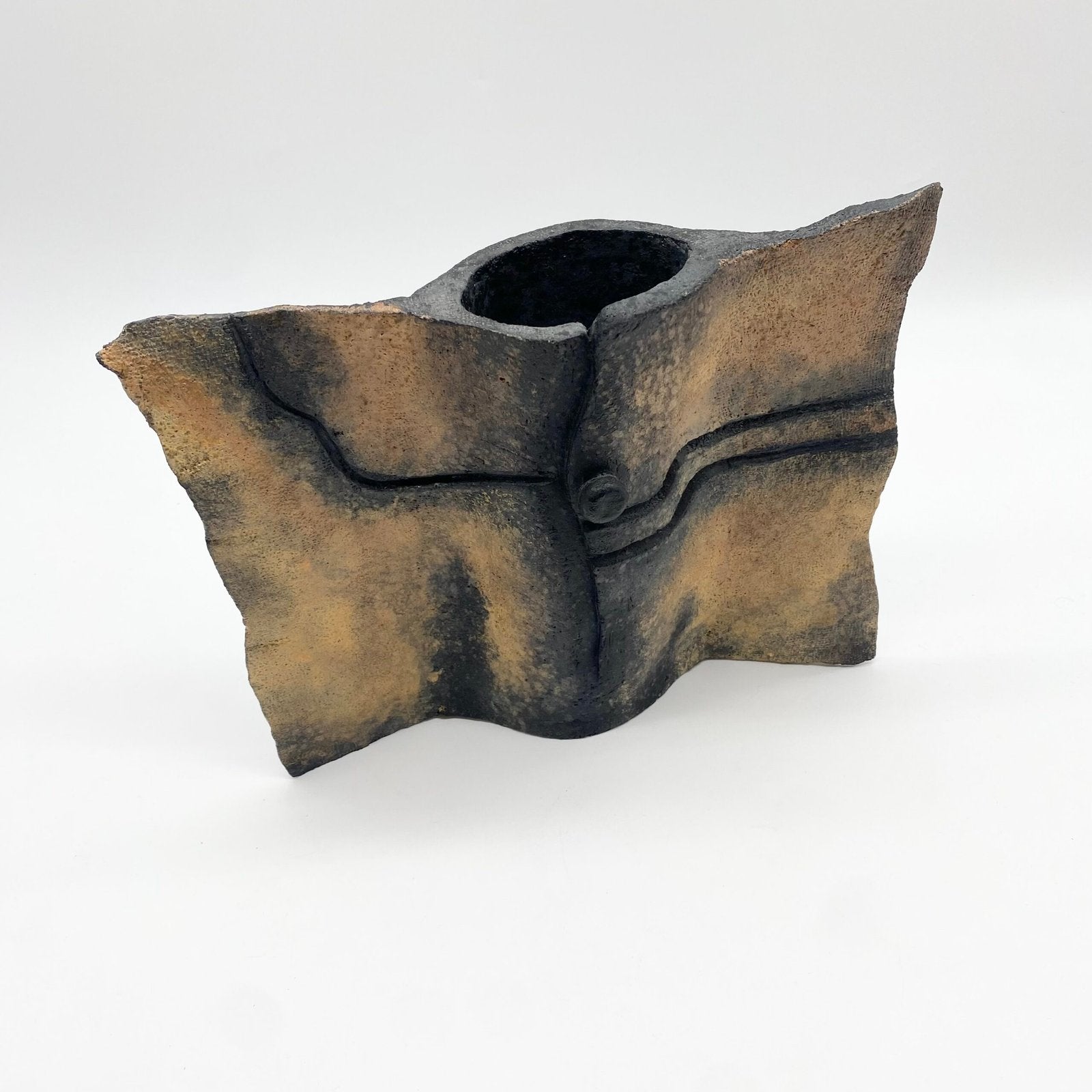 VASE RÉVERSIBLE "NOIR CHARBON" / BRUTALISTE