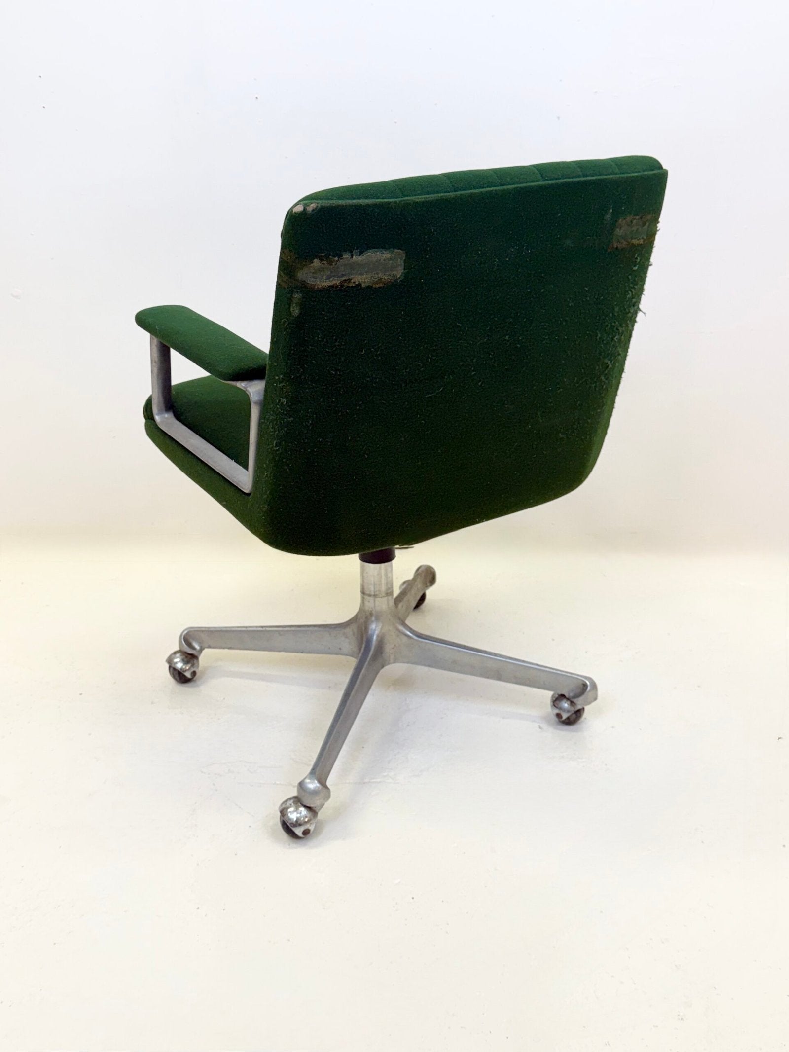 CHAISE P125 – OSVALDO BORSANI (TECNO), 1960s