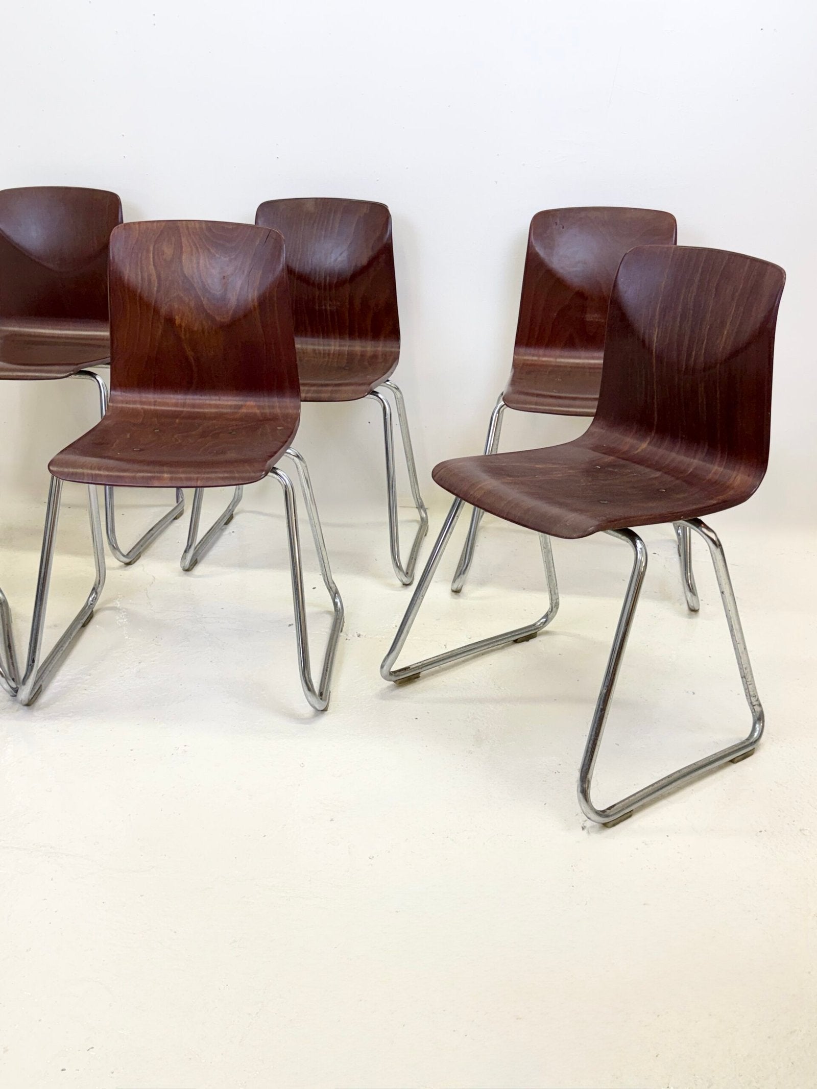 SUITE DE 6 CHAISES S22 — THUR-OP SEAT, 1970s