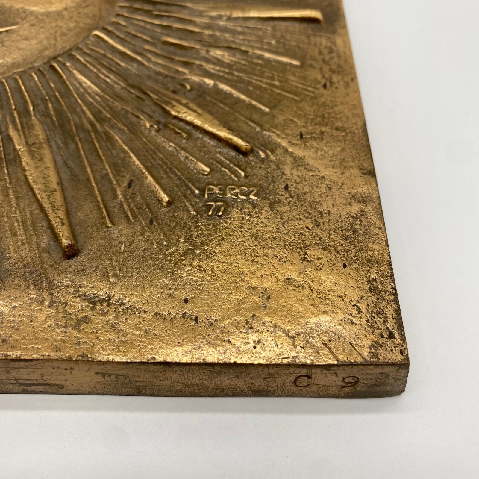 BRONZE "SOLEIL" PAR JÁNOS PERCZ — 1977