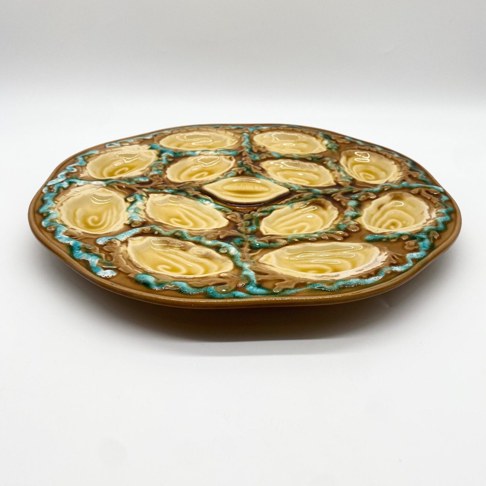 GRAND PLAT "BLUE & YELLOW" EN BARBOTINE - 1950s