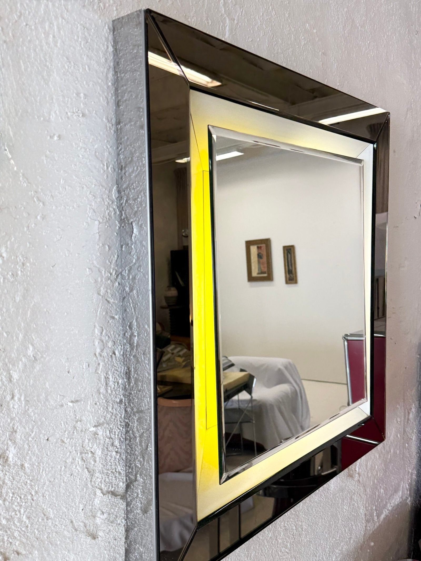 GRAND MIROIR, ÉCLAIRAGE INTÉGRÉ – ITALY, 1970s