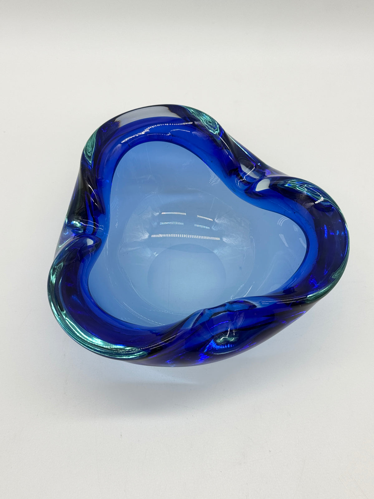 Grand cendrier "Azur" en verre Murano, Italie 1960s