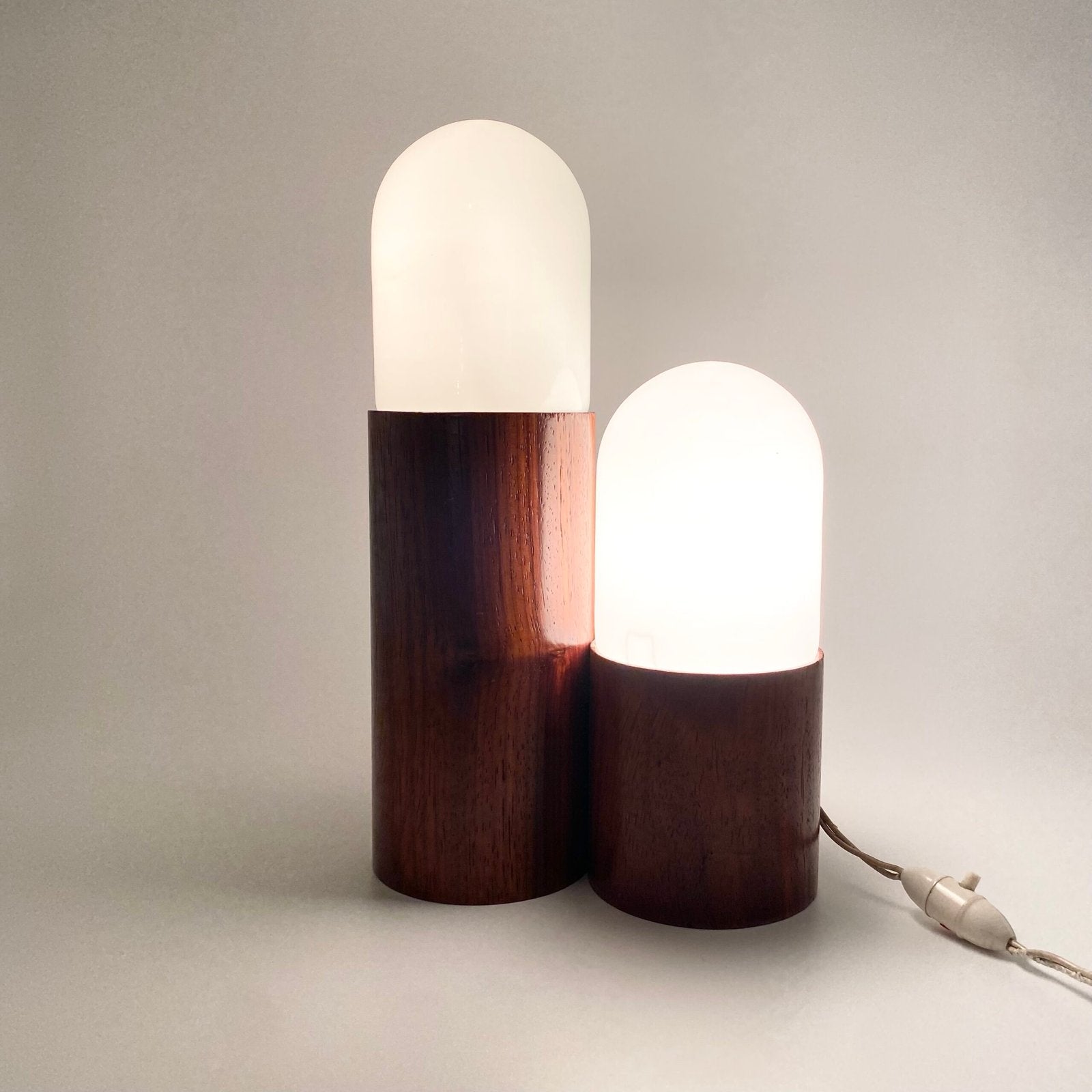 LAMPE “TWIN LIGHTS” / BOIS & VERRE — ITALY, 1970s