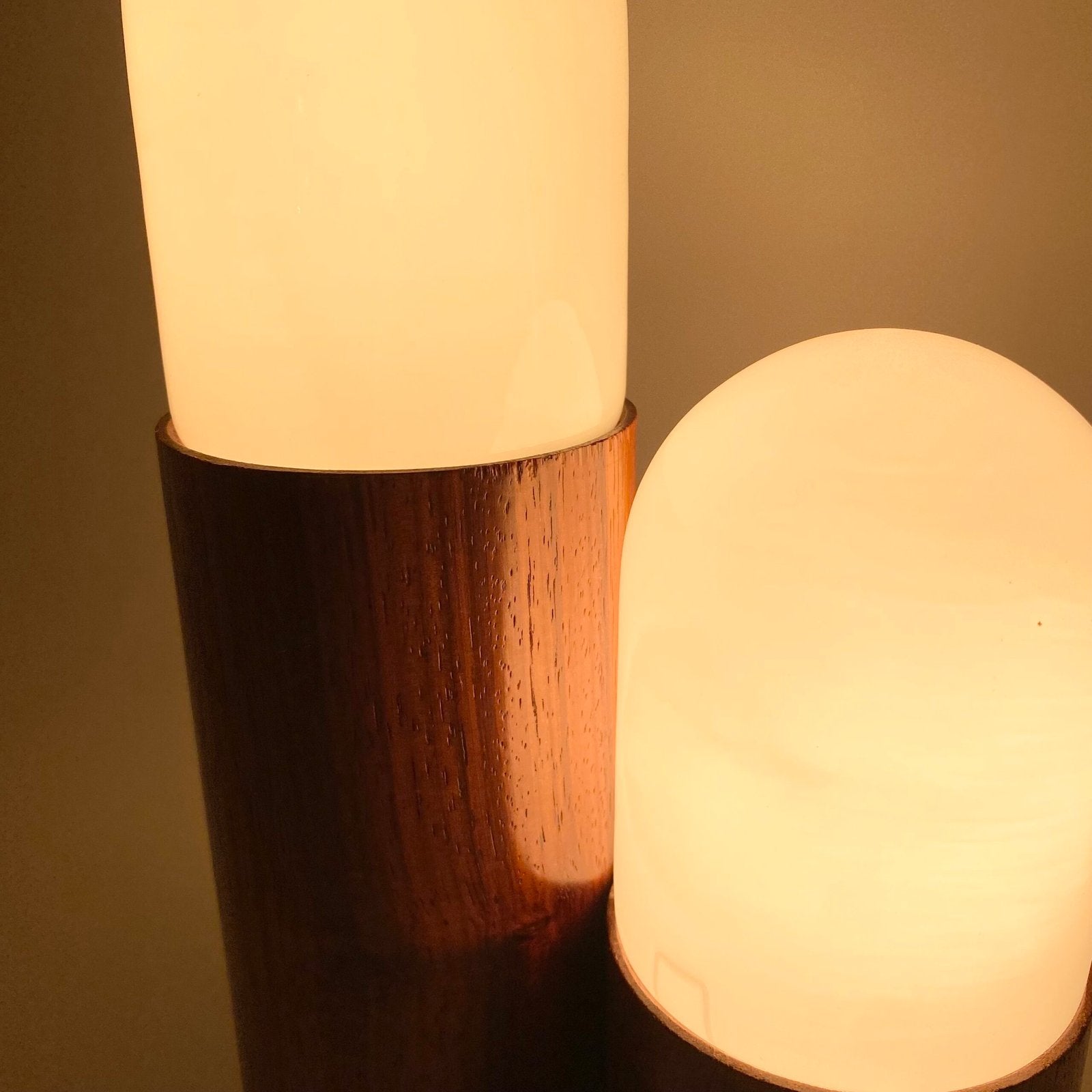 LAMPE “TWIN LIGHTS” / BOIS & VERRE — ITALY, 1970s