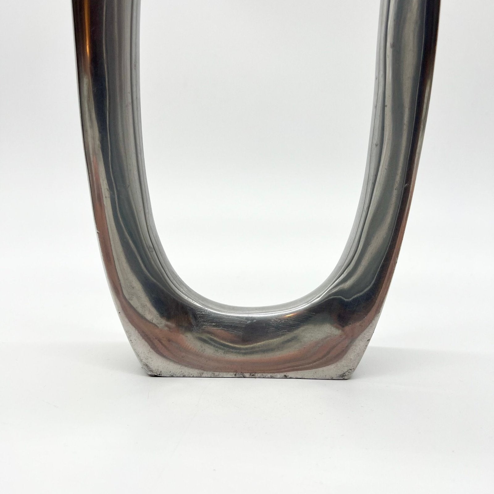 VASE SCULPTURAL FONTE D’ALUMINIUM, 1980s