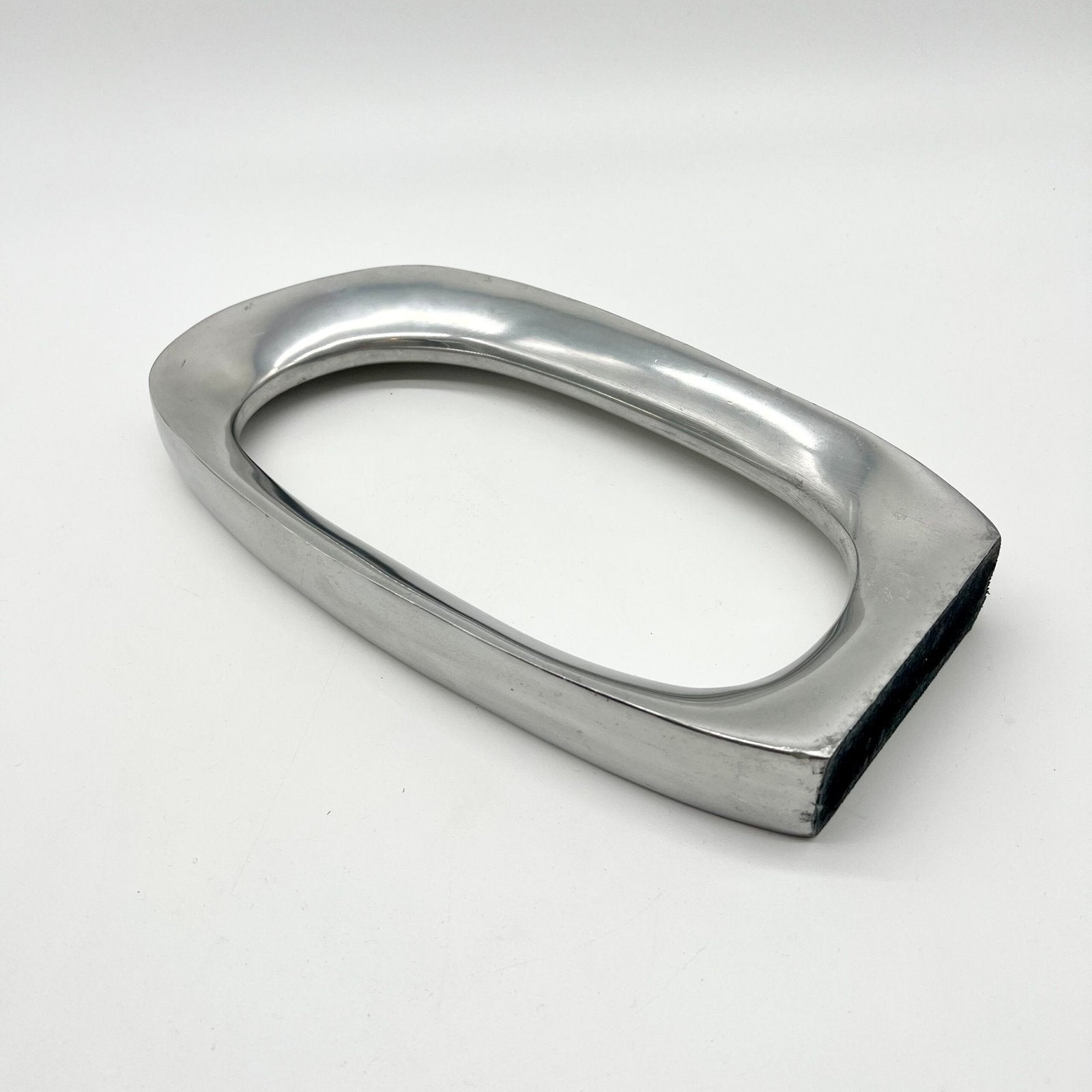 VASE SCULPTURAL FONTE D’ALUMINIUM, 1980s