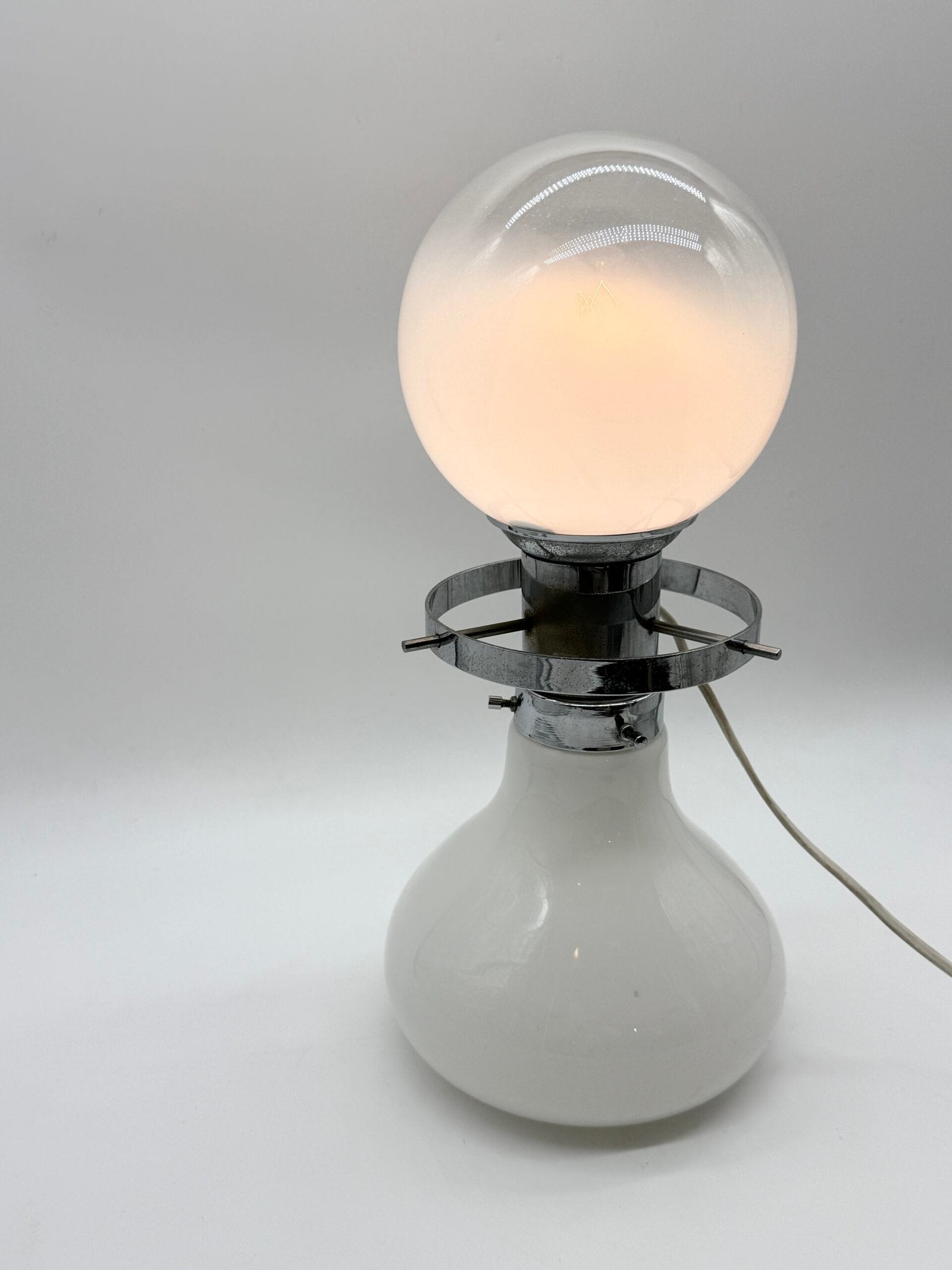 LAMPE DE TABLE "SPACE AGE" CHROME, ITALY 1970S
