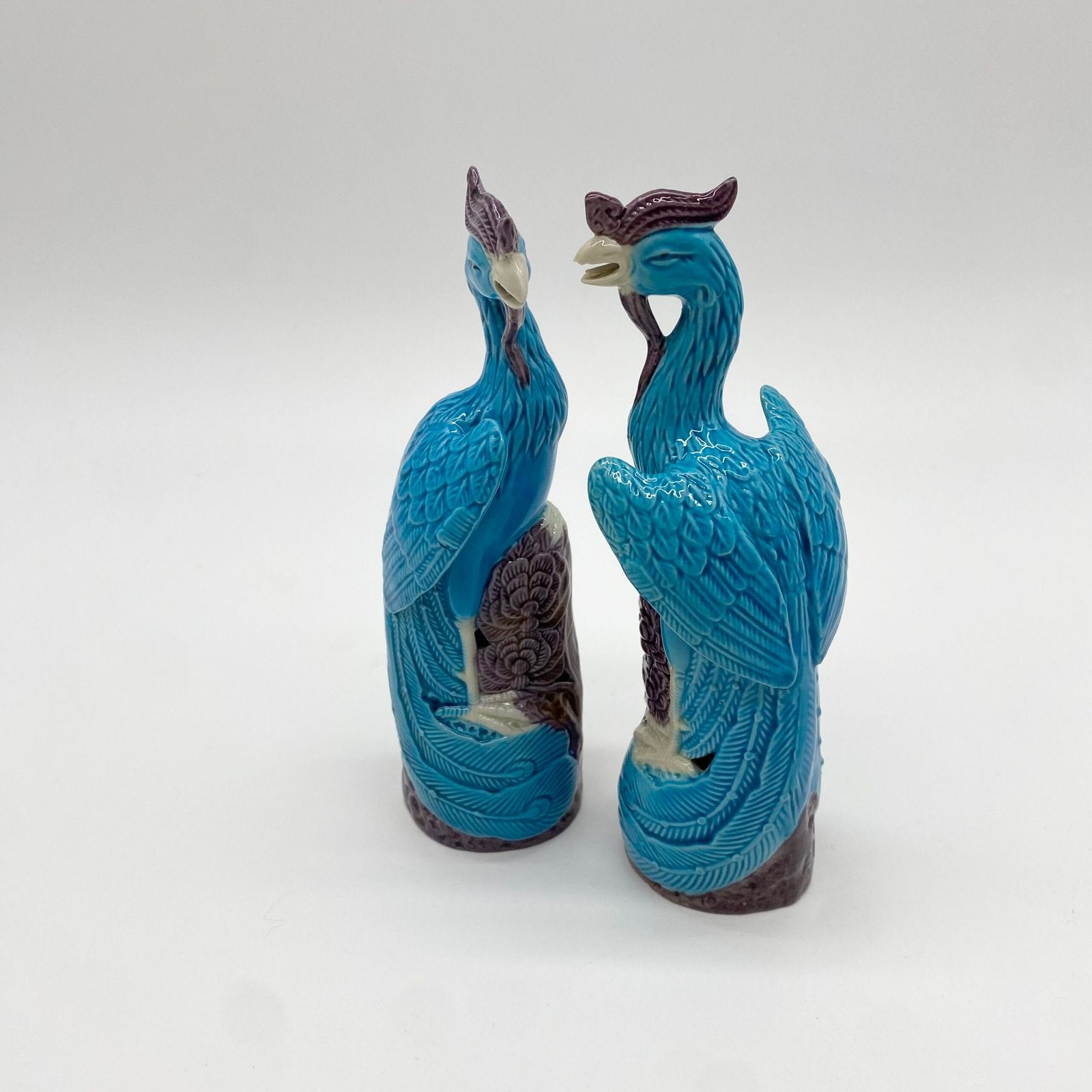 PAIRE DE "PHÉNIX" CHINOIS EN PORCELAINE FINE, XXe