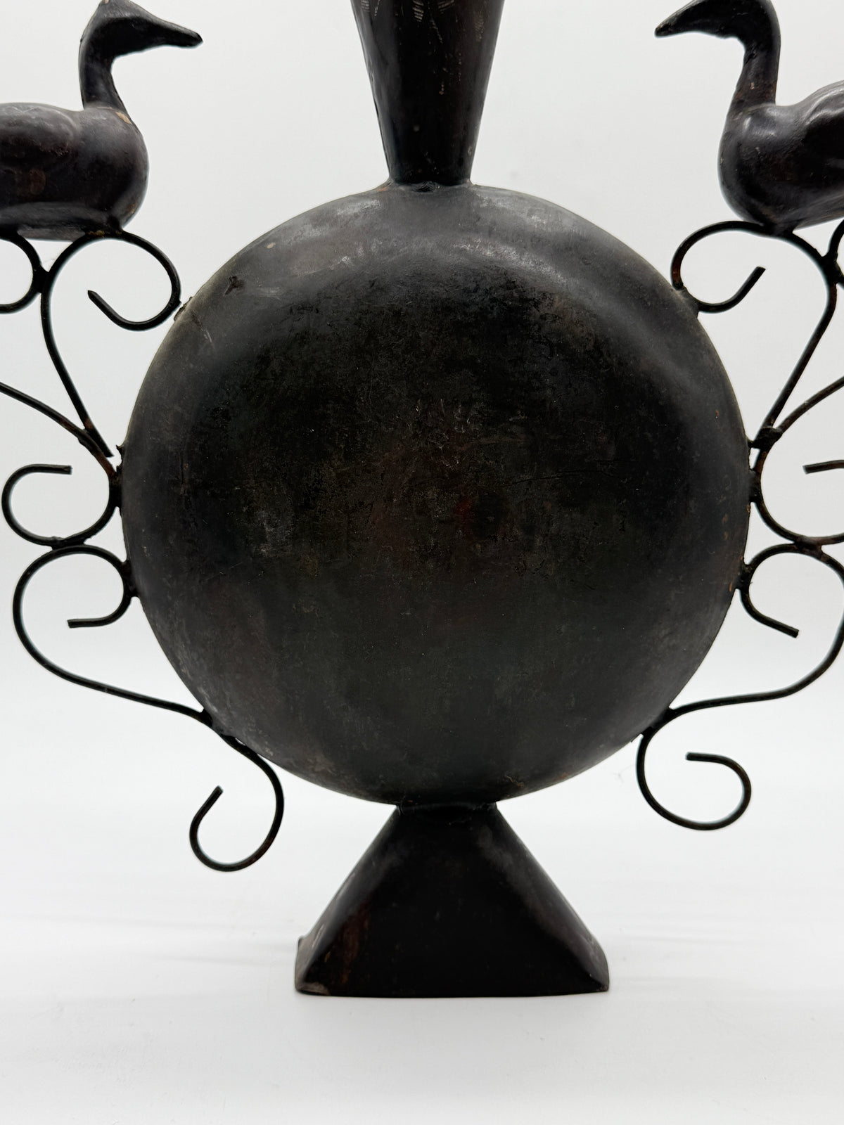 Vase aux oiseaux en métal forgé, Travail artisanal, 1960s