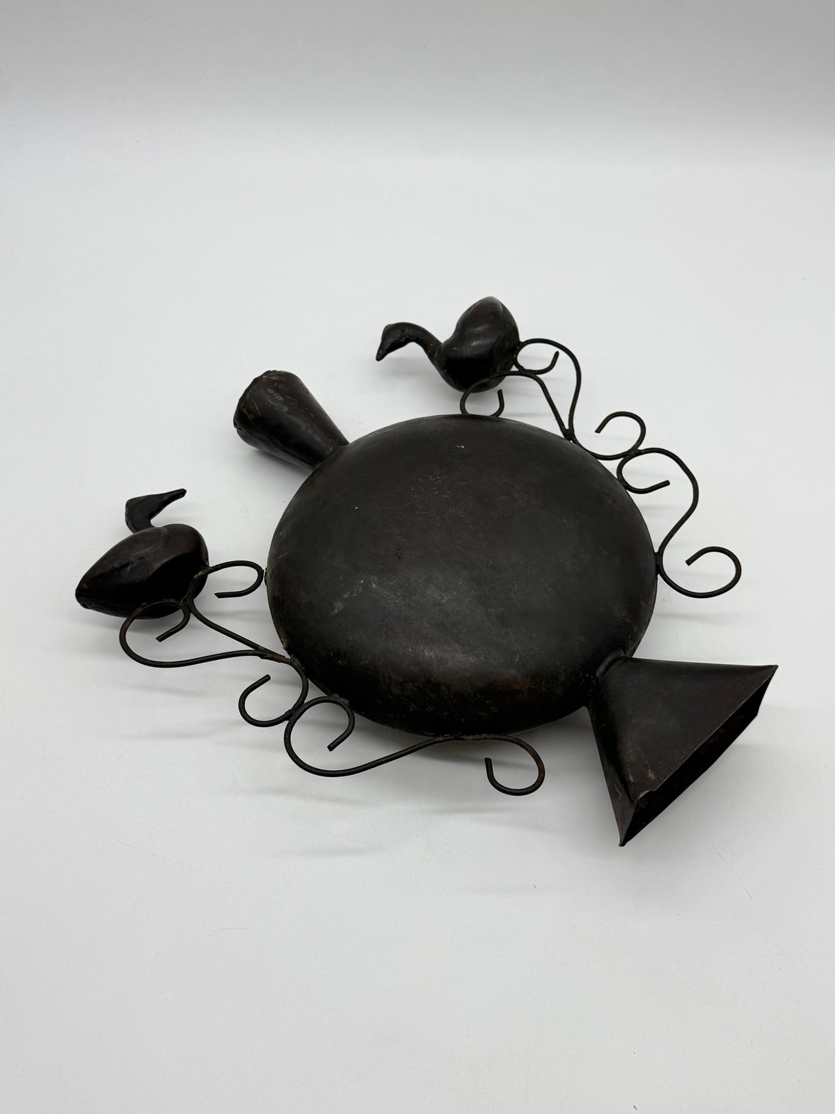 Vase aux oiseaux en métal forgé, Travail artisanal, 1960s