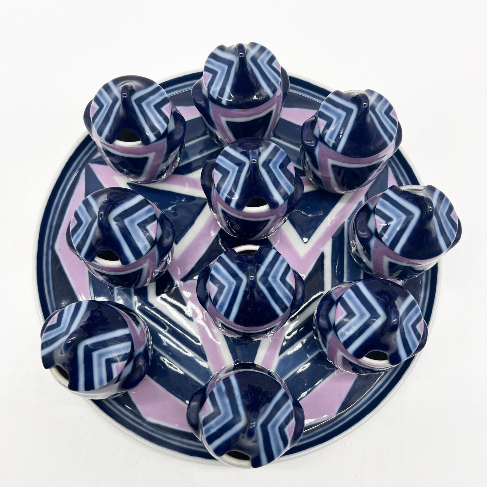 SERVICE A CRÈME PORCELAINE ÉMAILLÉE, MARGUERITE ROUGERIE, 1930