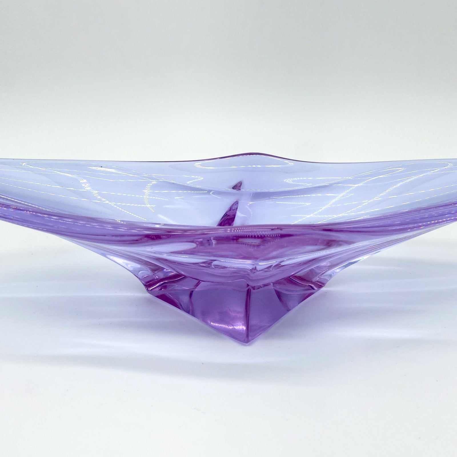 COUPE MAUVE CRISTAL DE BOHEME, 1950/60