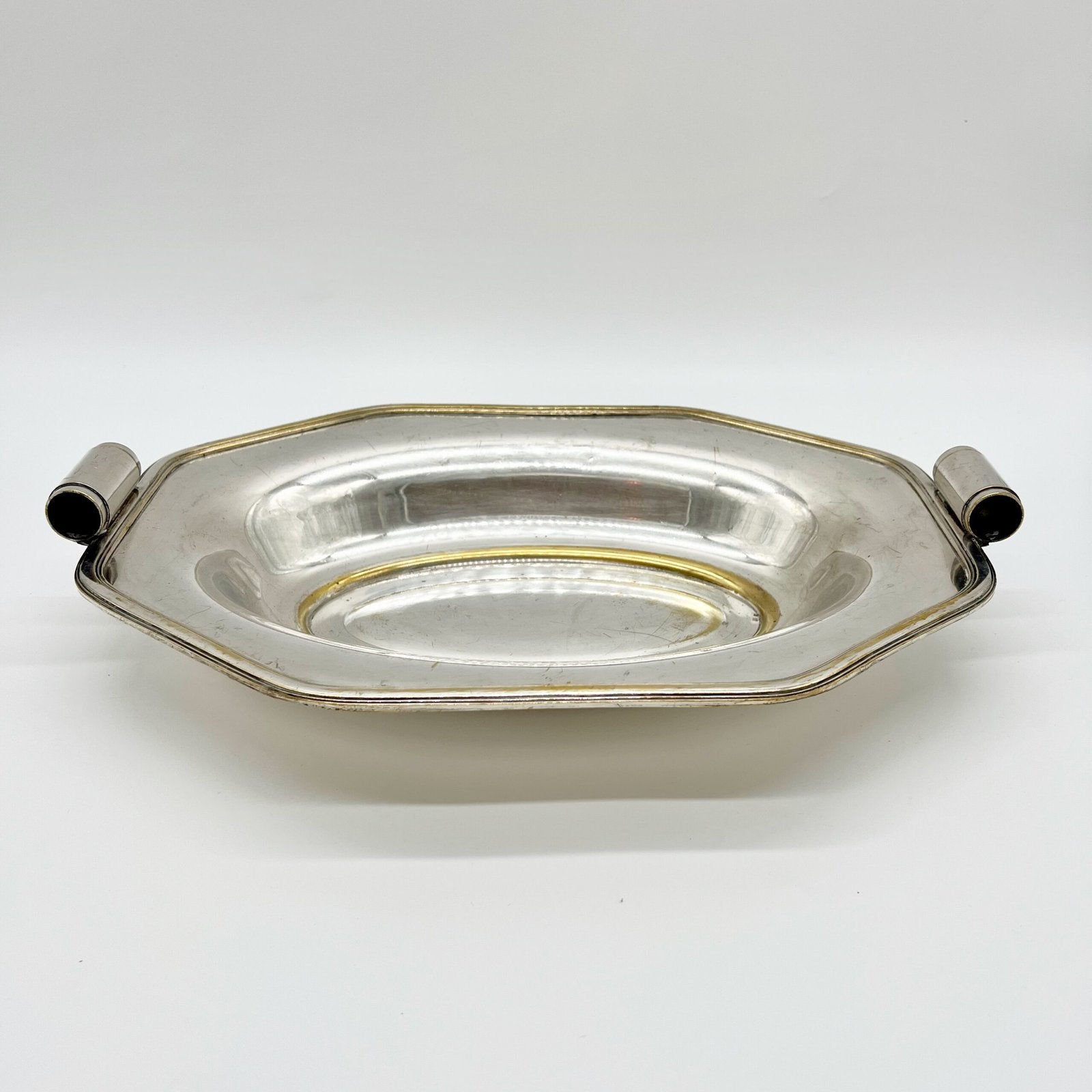 PLAT OVALE EN MÉTAL ARGENTÉ, 1940s