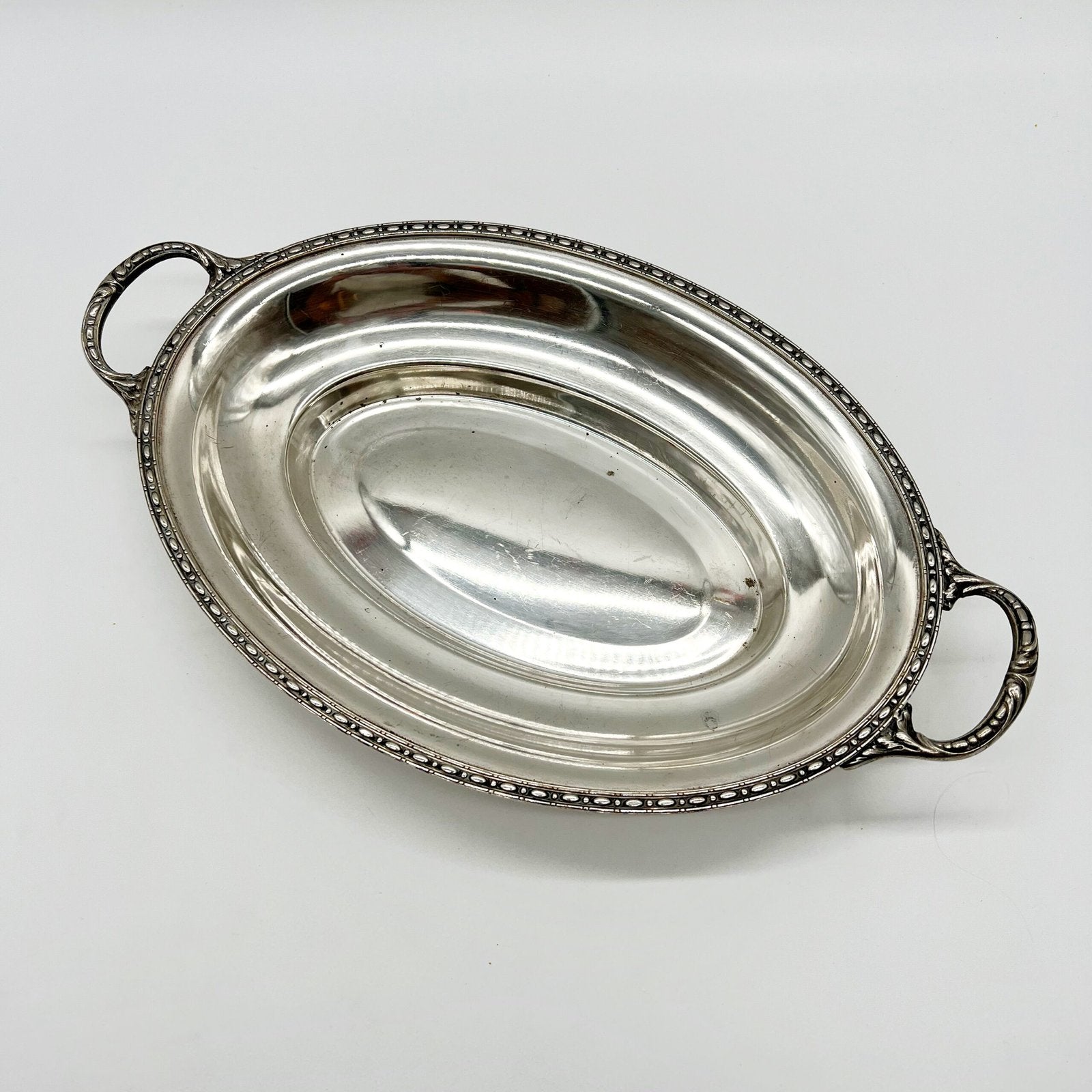 PLAT OVALE / MÉTAL ARGENTÉ À ANSES, 1950s