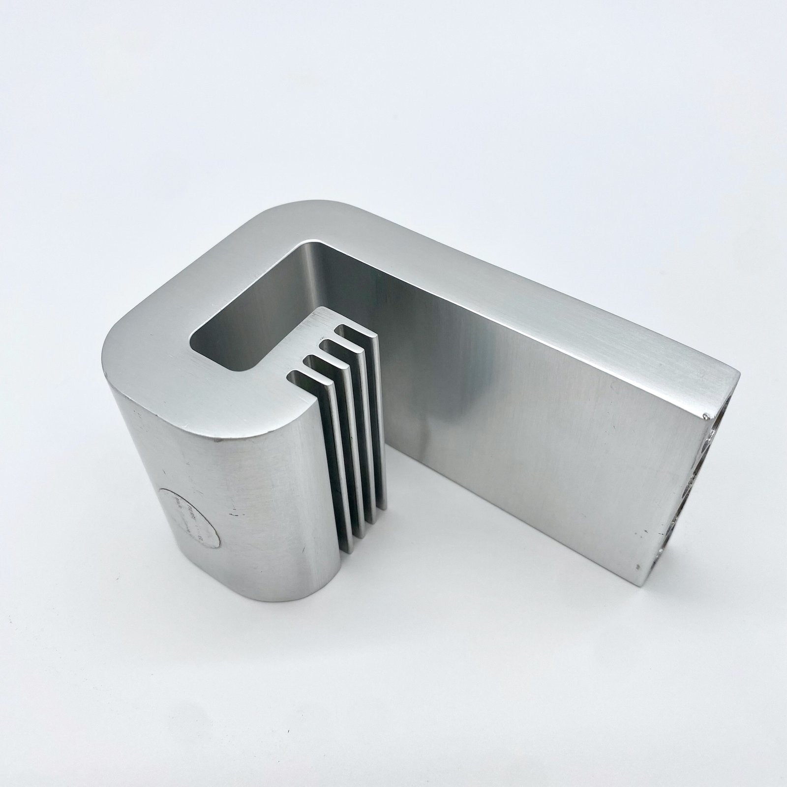 PORTE-STYLO / PRESSE-PAPIER - ALUMINIUM PAR PIERRE VANDEL – 1970s