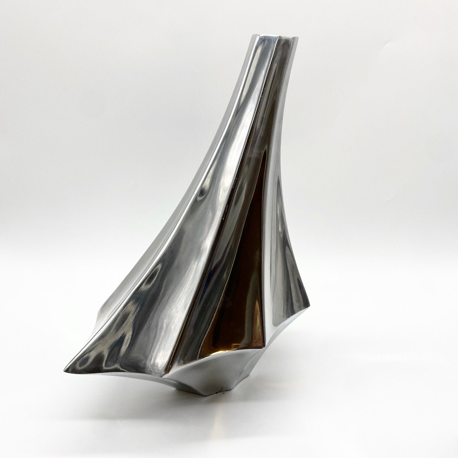 VASE "OVNI" / FONTE D’ALUMINIUM – 1970s