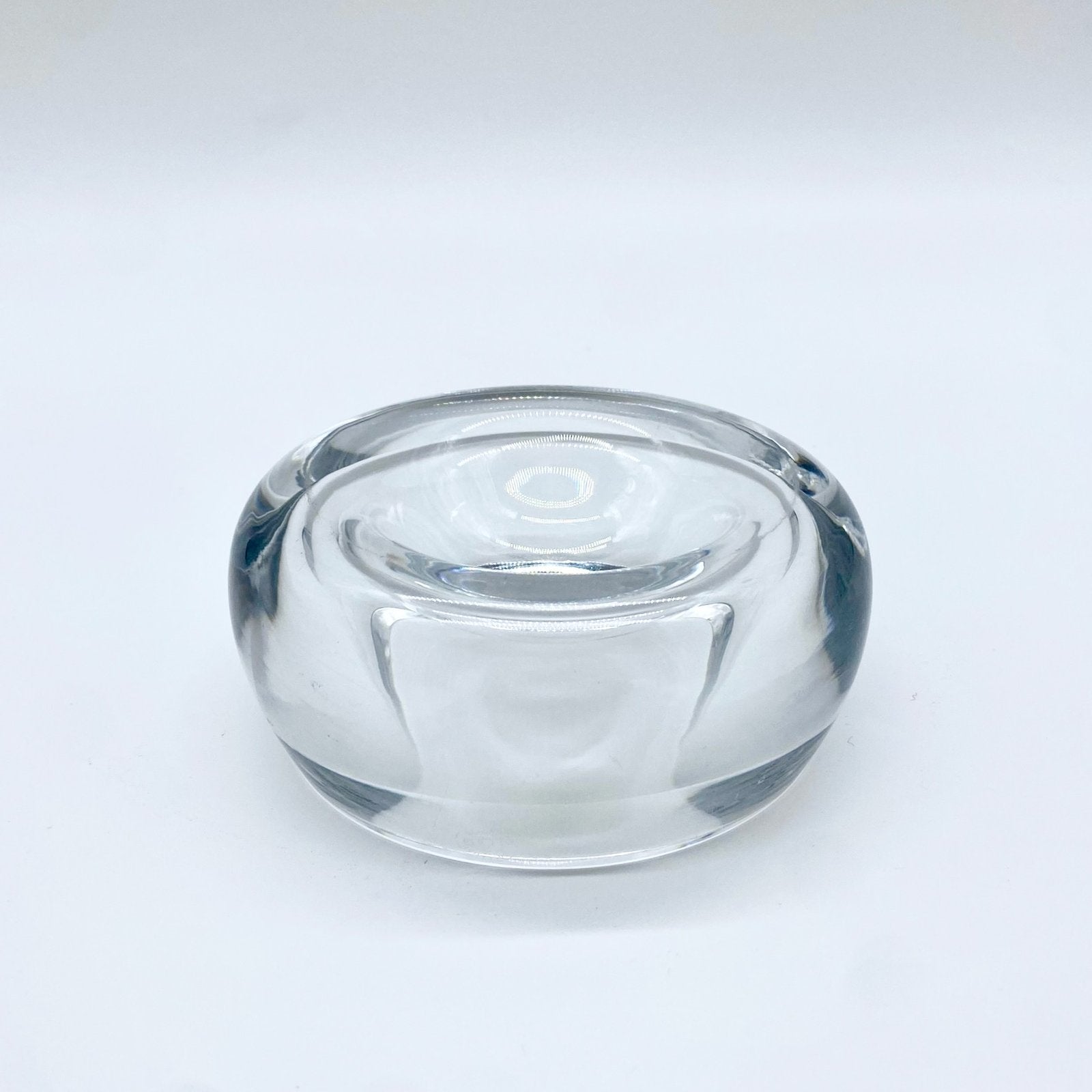 CENDRIER MODERNISTE "GALET POLI" / CRISTAL – BACCARAT
