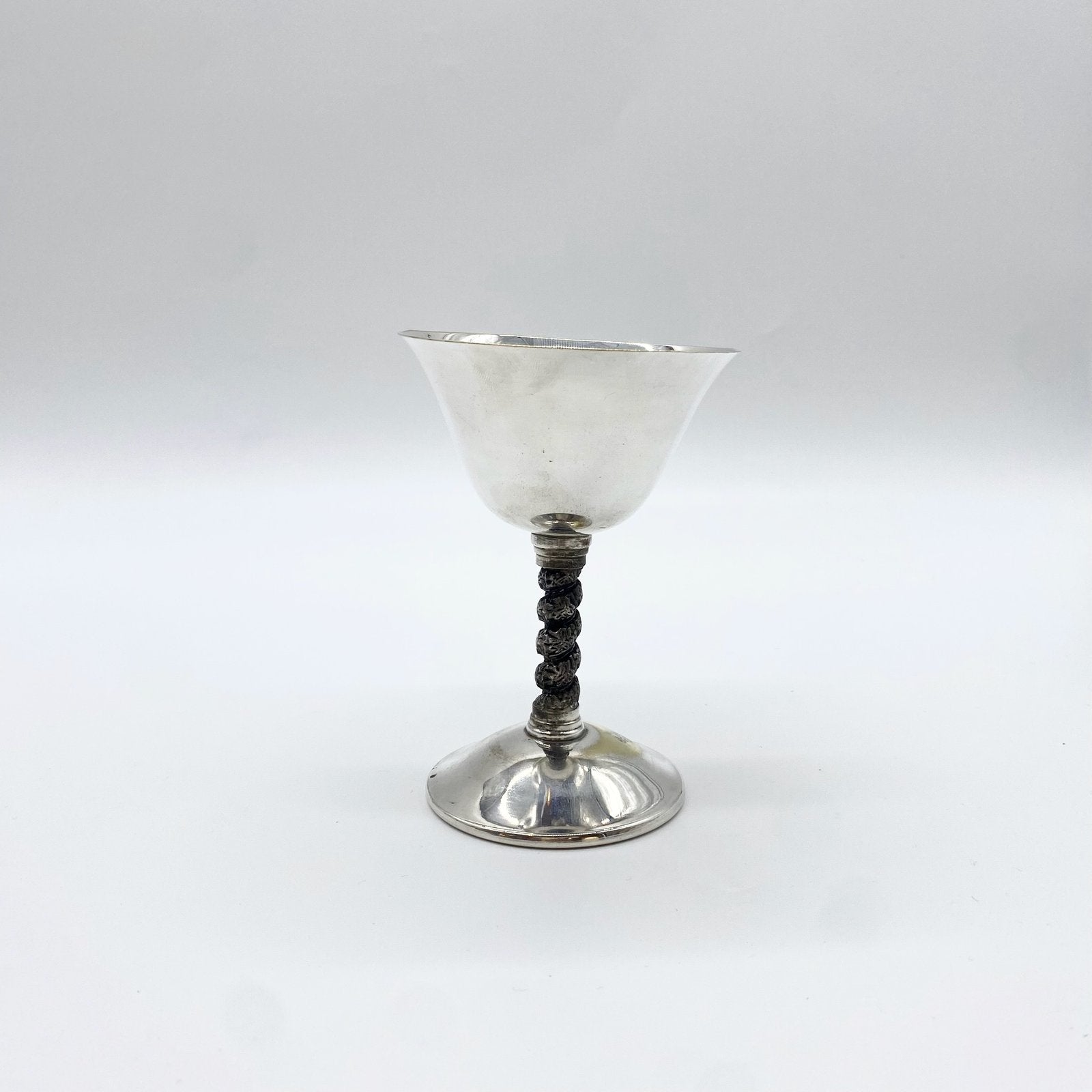 SÉRIE DE 5 VERRES À PIED / MÉTAL ARGENTÉ – "EPB",  1960s