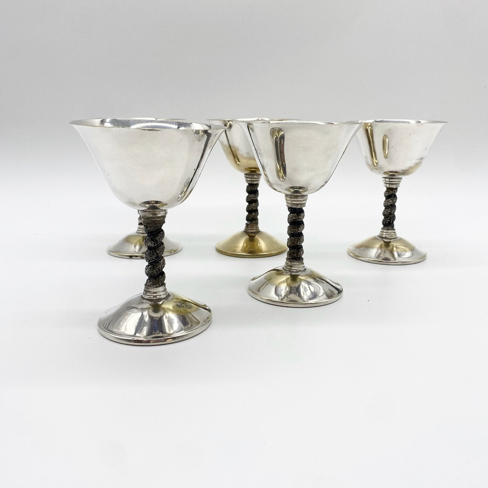 SÉRIE DE 5 VERRES À PIED / MÉTAL ARGENTÉ – "EPB",  1960s