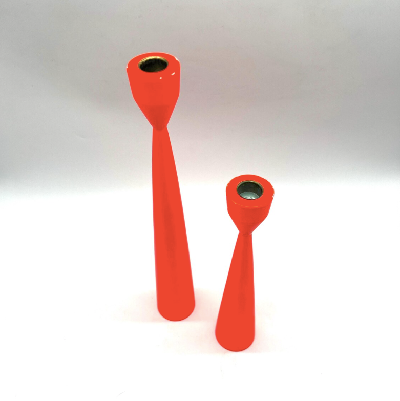 PAIRE DE BOUGEOIRS, SCANDINAVE, EN BOIS ORANGE, 1970s