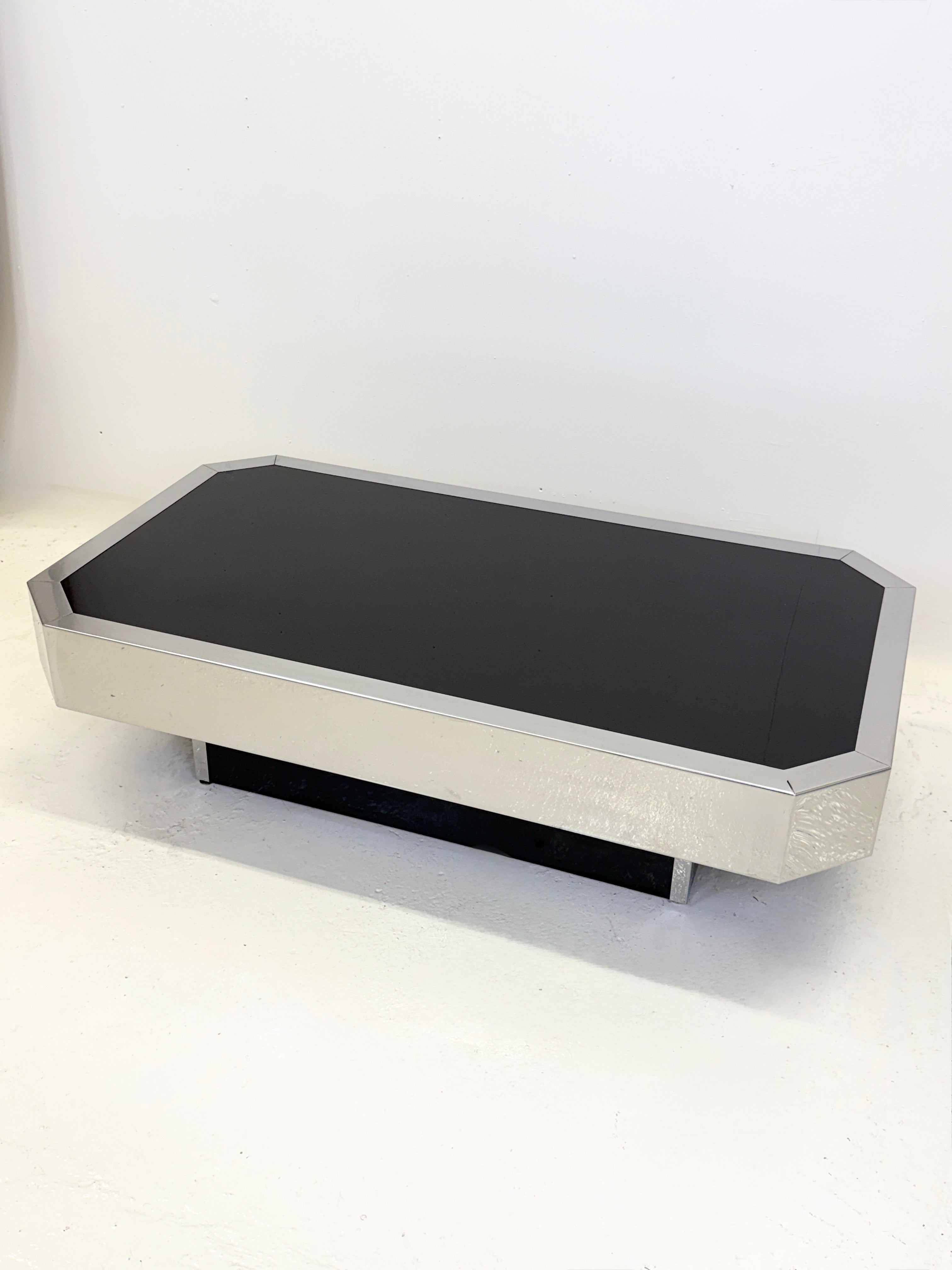 TABLE BASSE CHROMÉE DLG “WILLY RIZZO”, ITALIE, 1970s