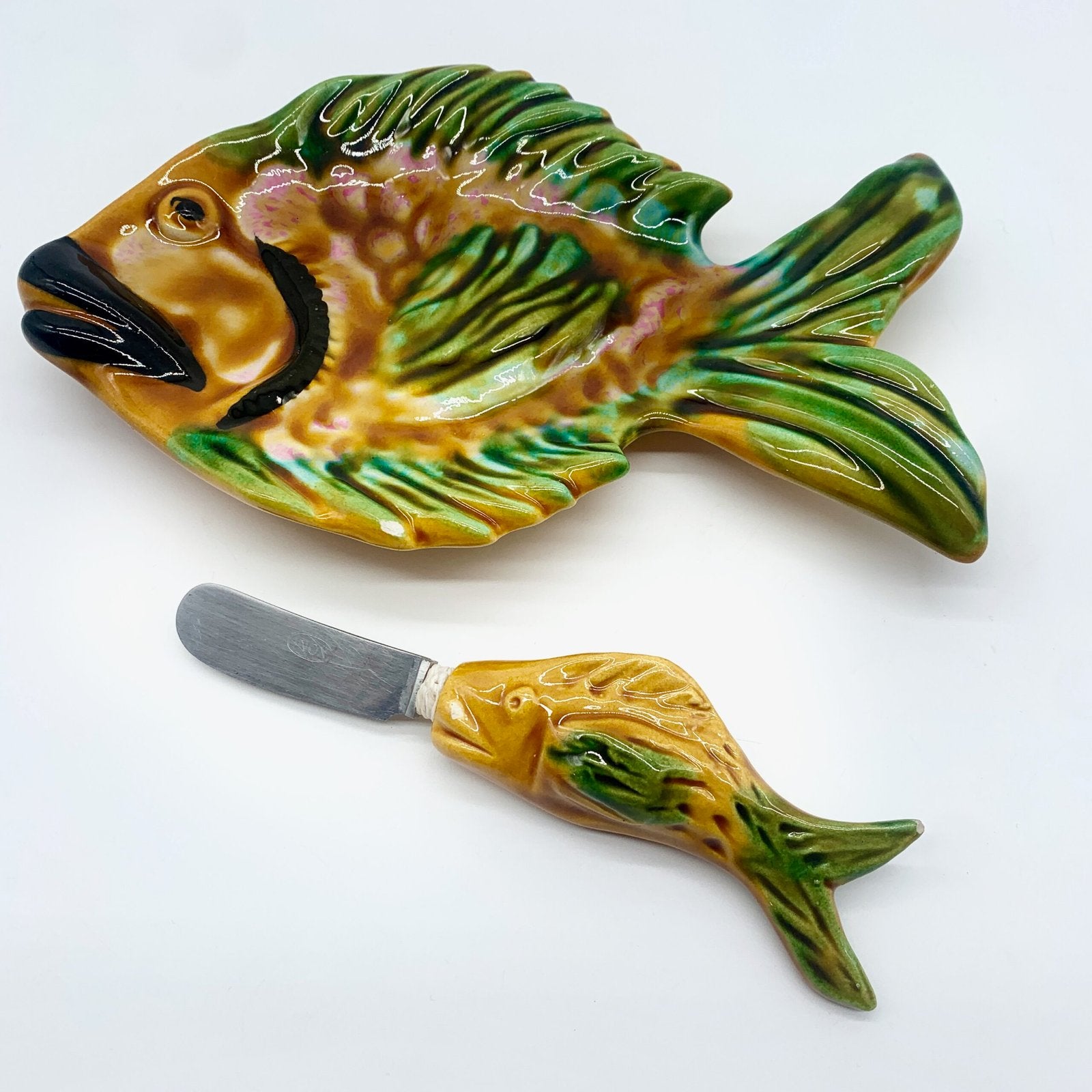 BEURRIER / COUTEAU "POISSON", VALLAURIS, 1960s