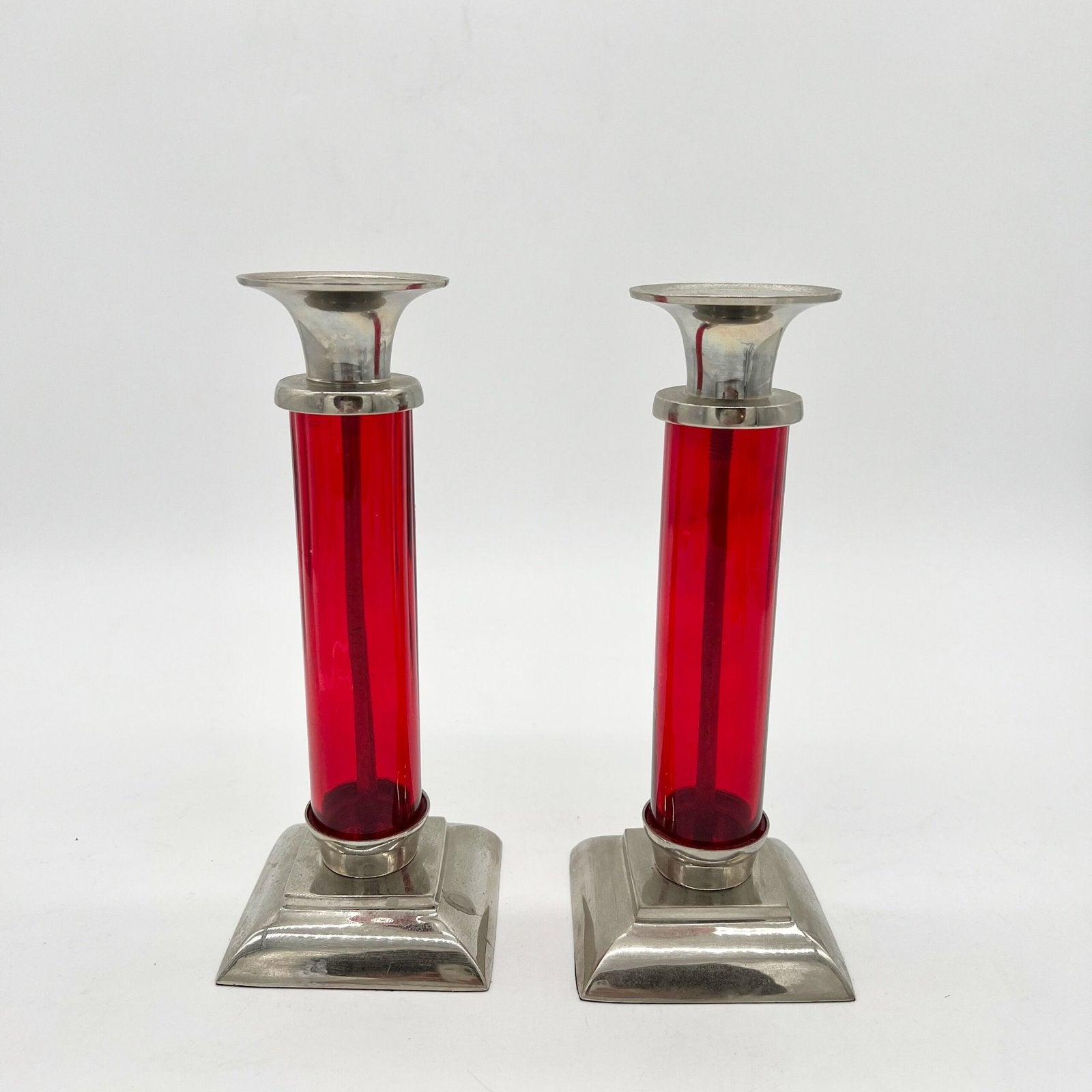 PAIRE DE BOUGEOIRS ROUGES POST BAUHAUS, 1930-50