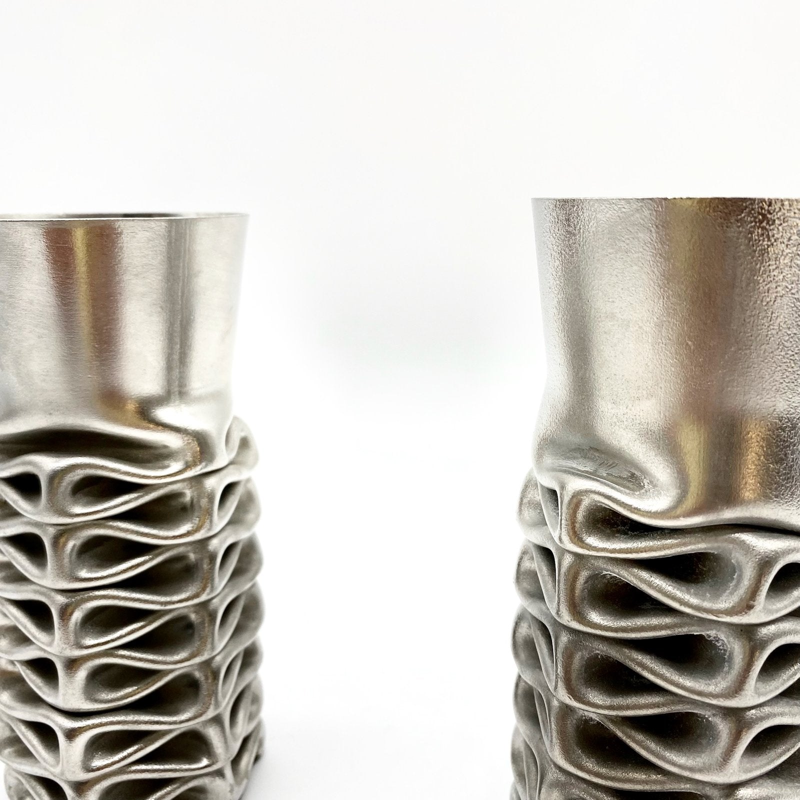 PAIRE DE VASES "COMPRESSION" PAR JACQUES MONIQUET – 1970s