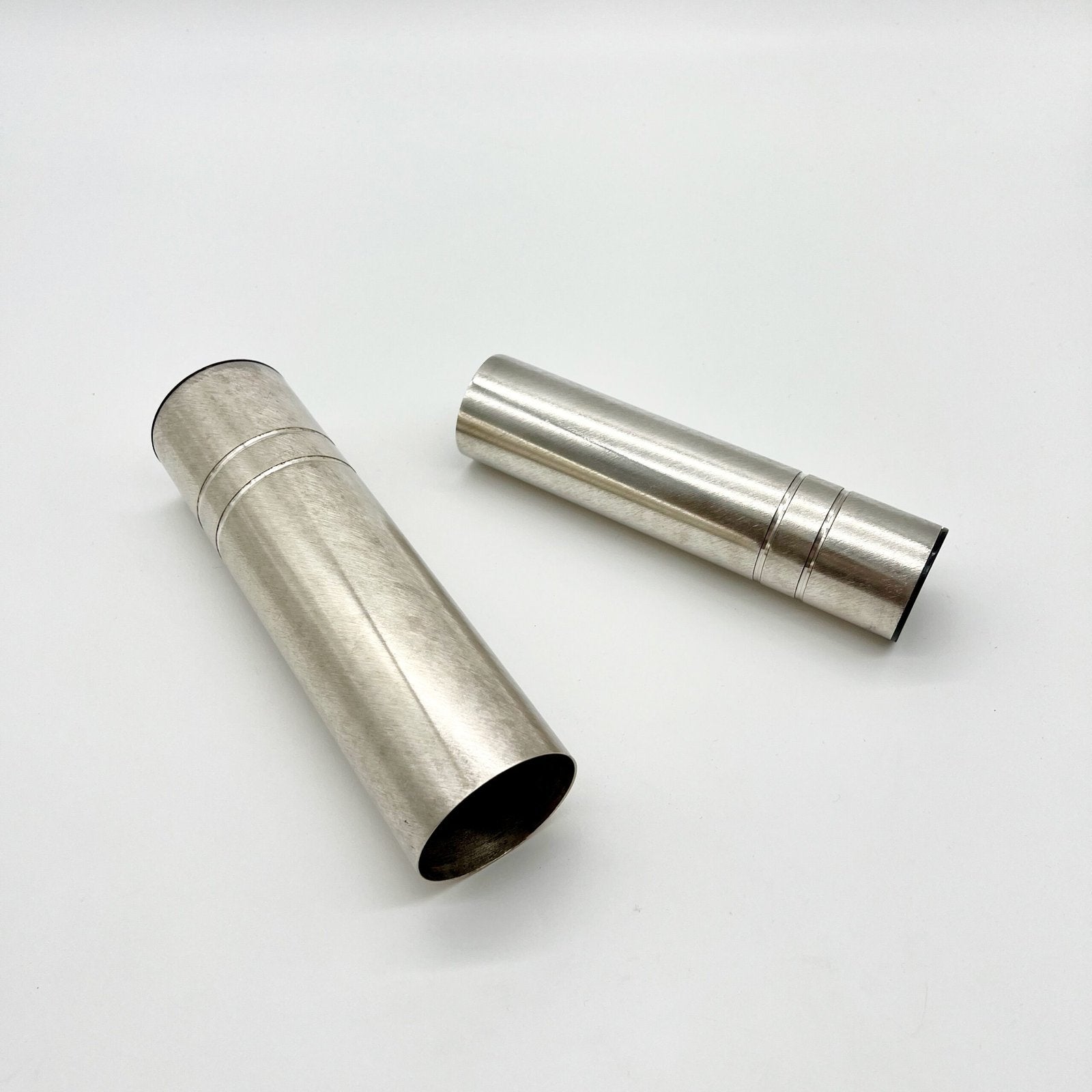 PAIRE DE VASES ROULEAUX / ALUMINIUM PAR "BSF" – ALLEMAGNE, 1960s