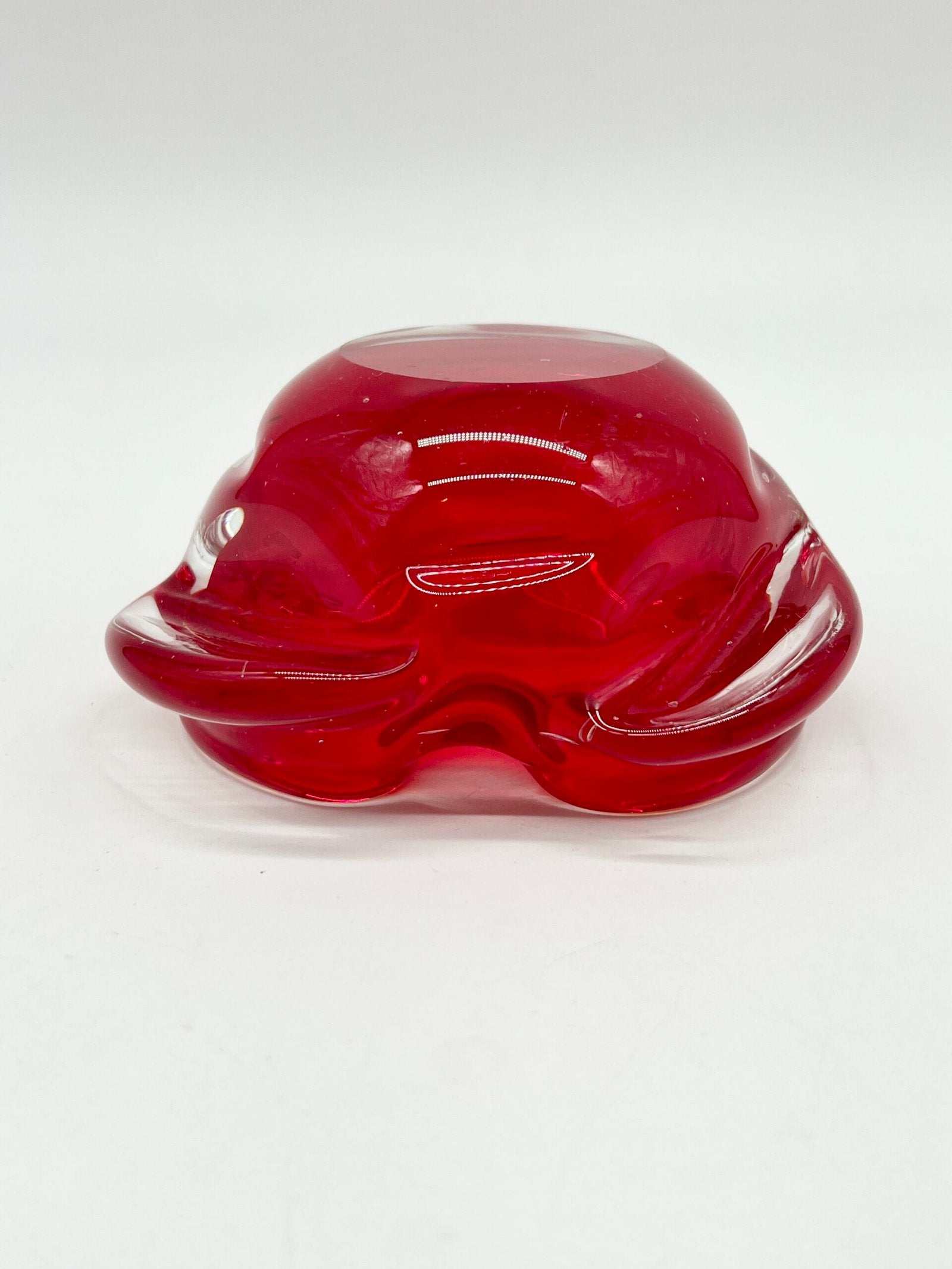 CENDRIER VINTAGE EN VERRE SCULPTÉ SPIRALE — ANNÉES 1970