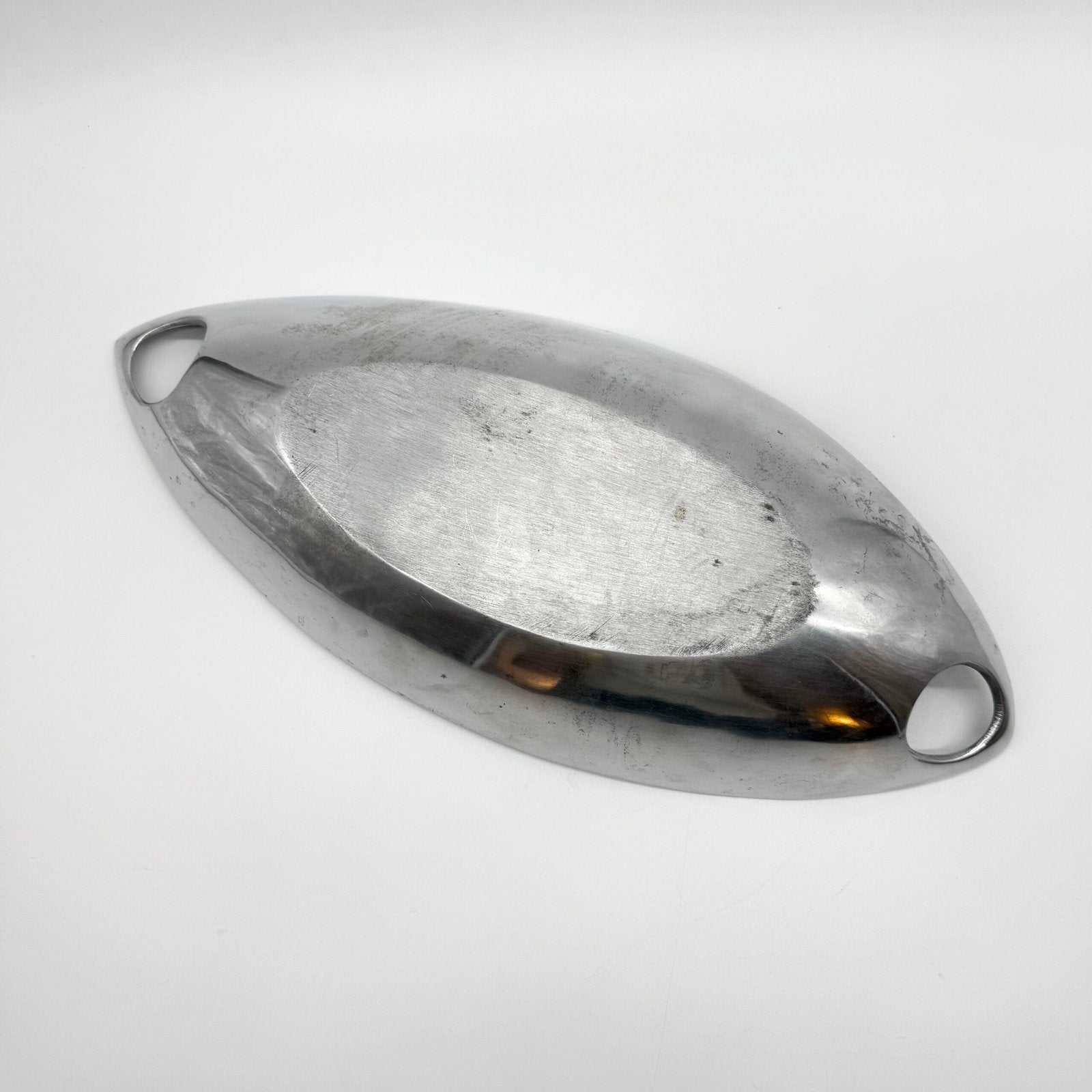 COUPE / CENTRE DE TABLE EN FONTE D’ALU POLI – 1980s