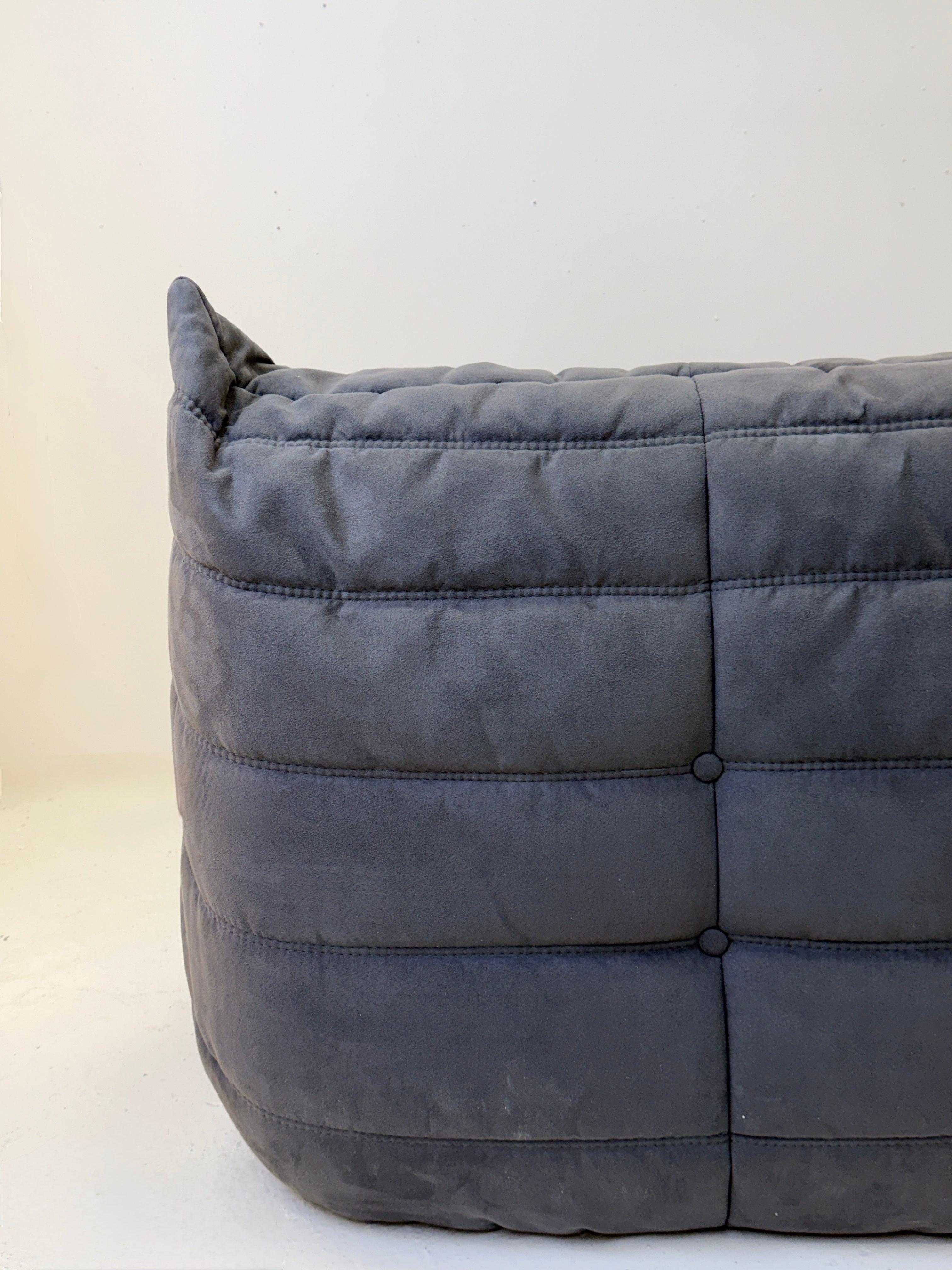 CANAPÉ TOGO 2 PLACES "LIGNE ROSET", GRIS SOURIS