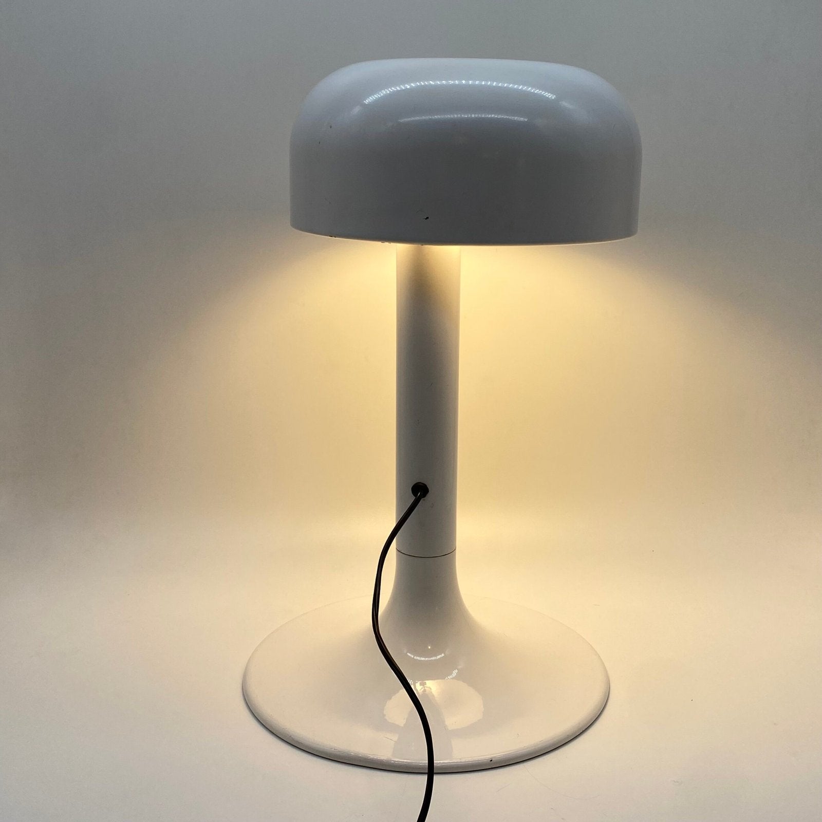 LAMPE  “STUDIO” MODÈLE 3105 – CARLO VILIGIARDI POUR STILNOVO, 1972