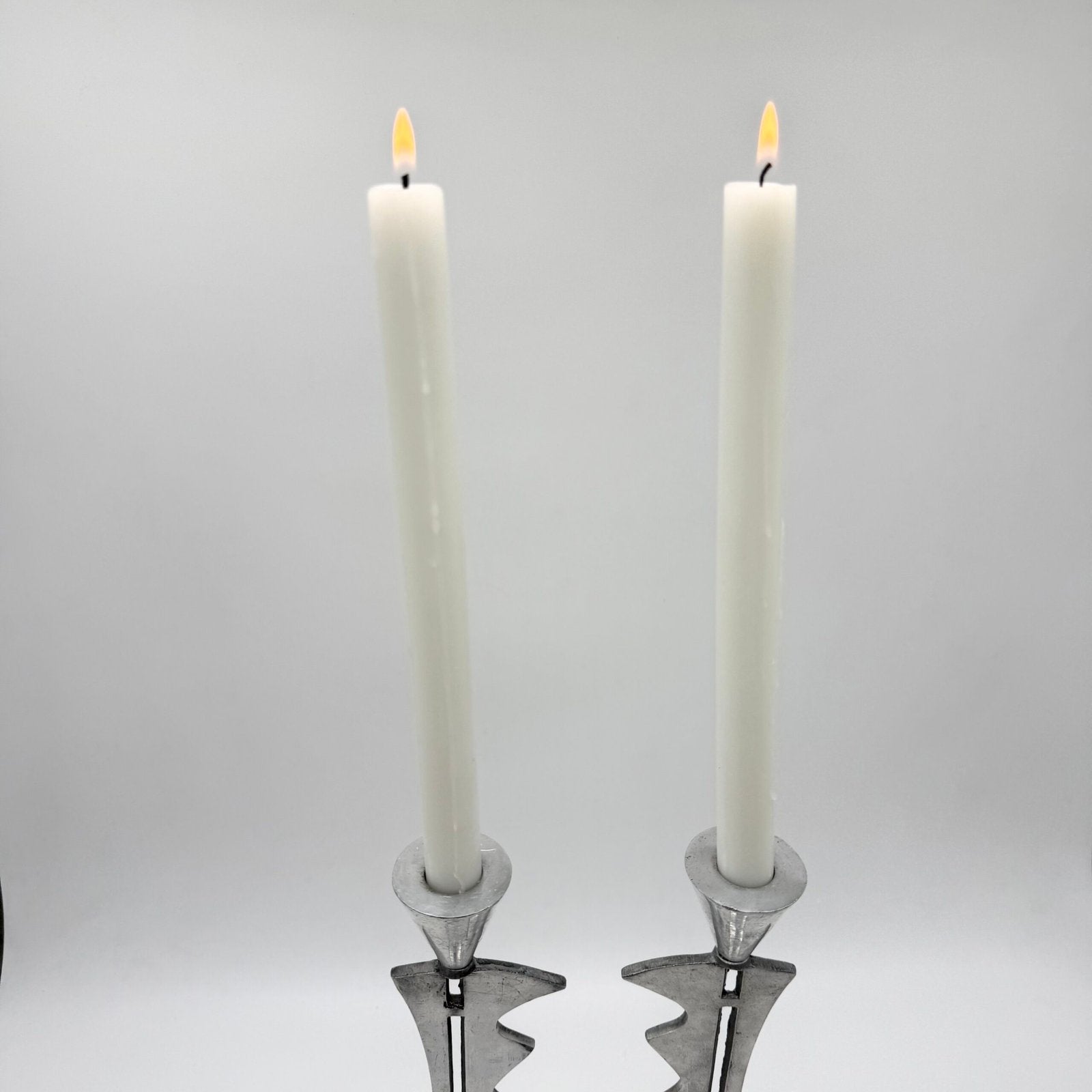 PAIRE DE CHANDELIERS "MODERNISTE" – , 1980s