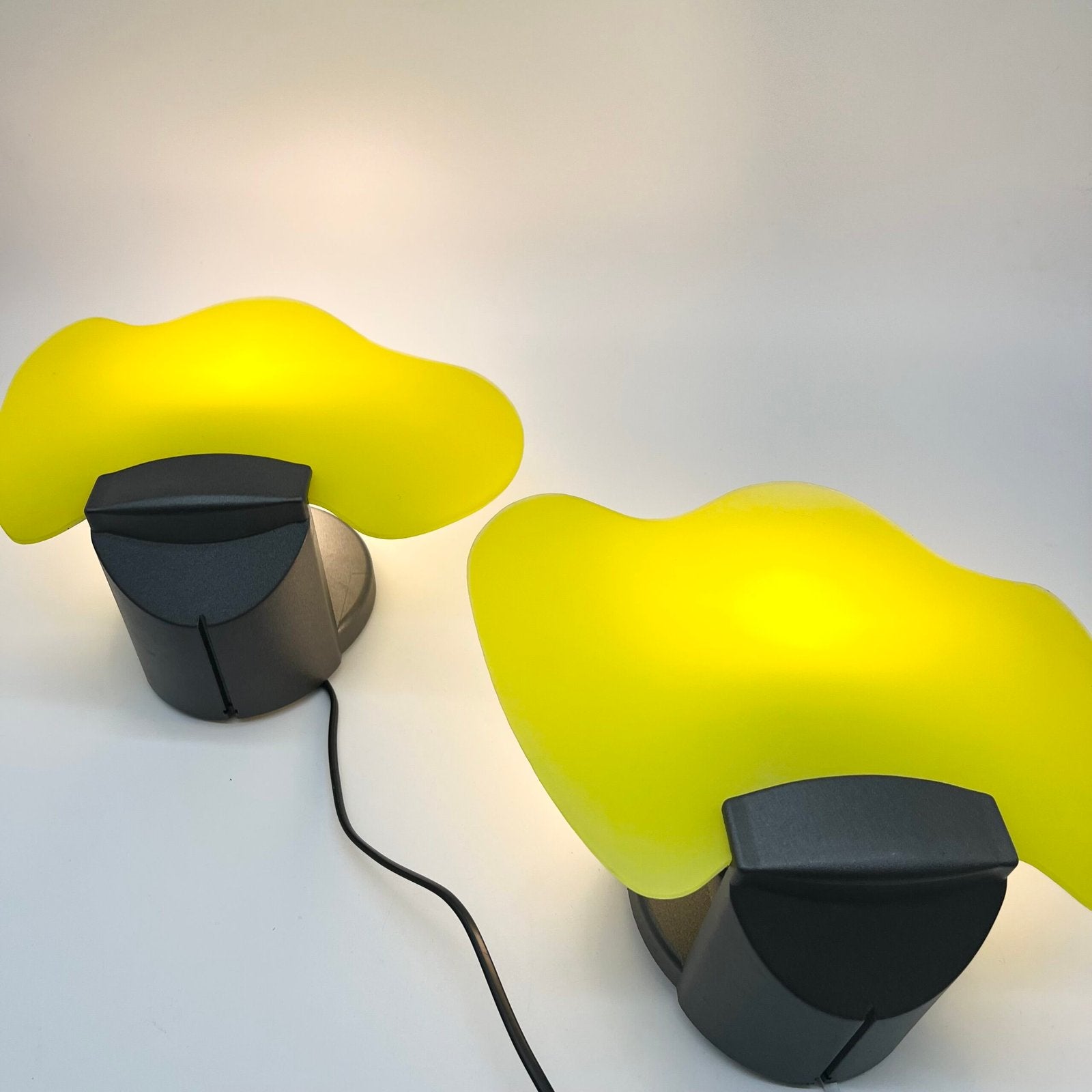 PAIRE D’APPLIQUES  MODERNISTES "LAGUNA LIGHT"- ITALY, 1980s
