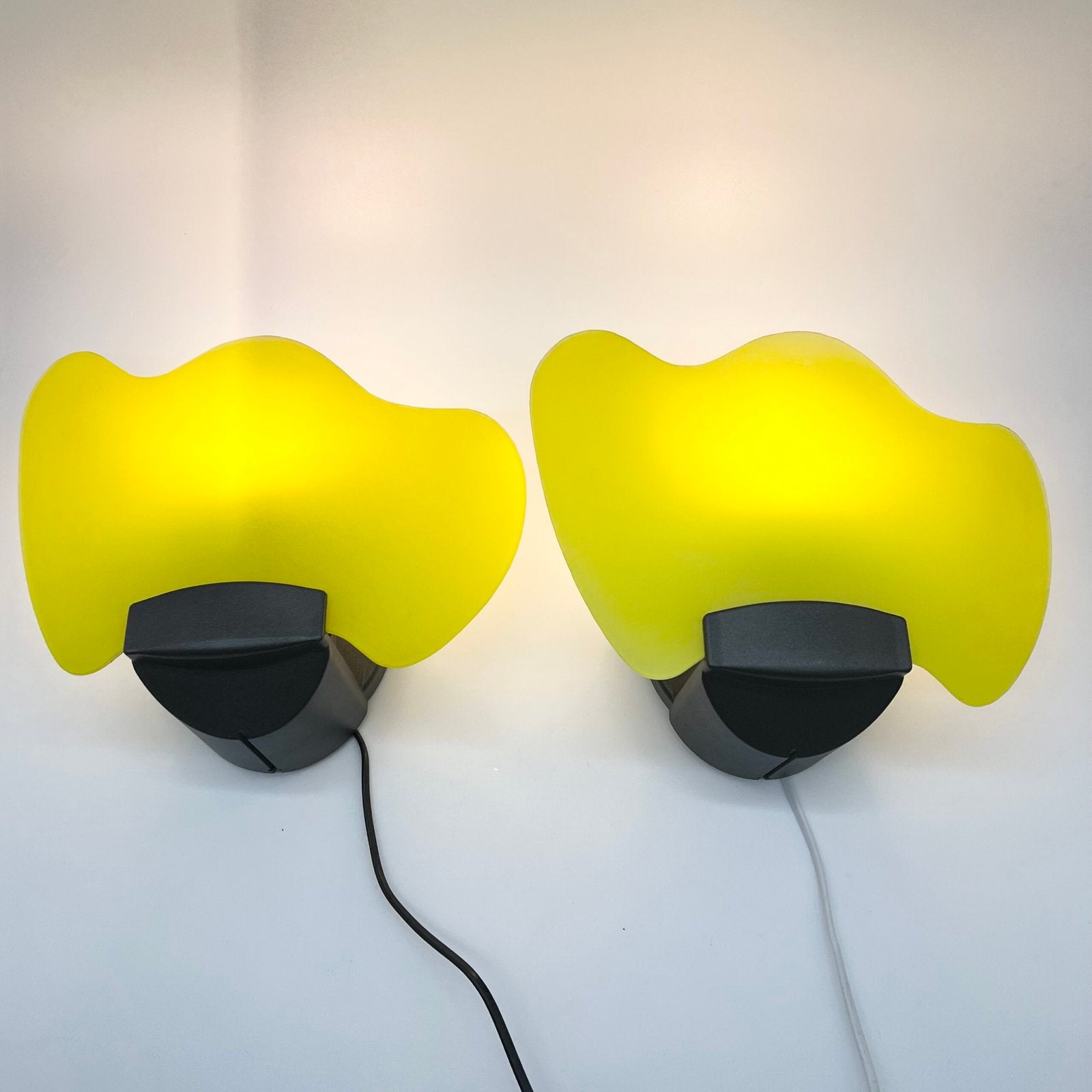 PAIRE D’APPLIQUES  MODERNISTES "LAGUNA LIGHT"- ITALY, 1980s