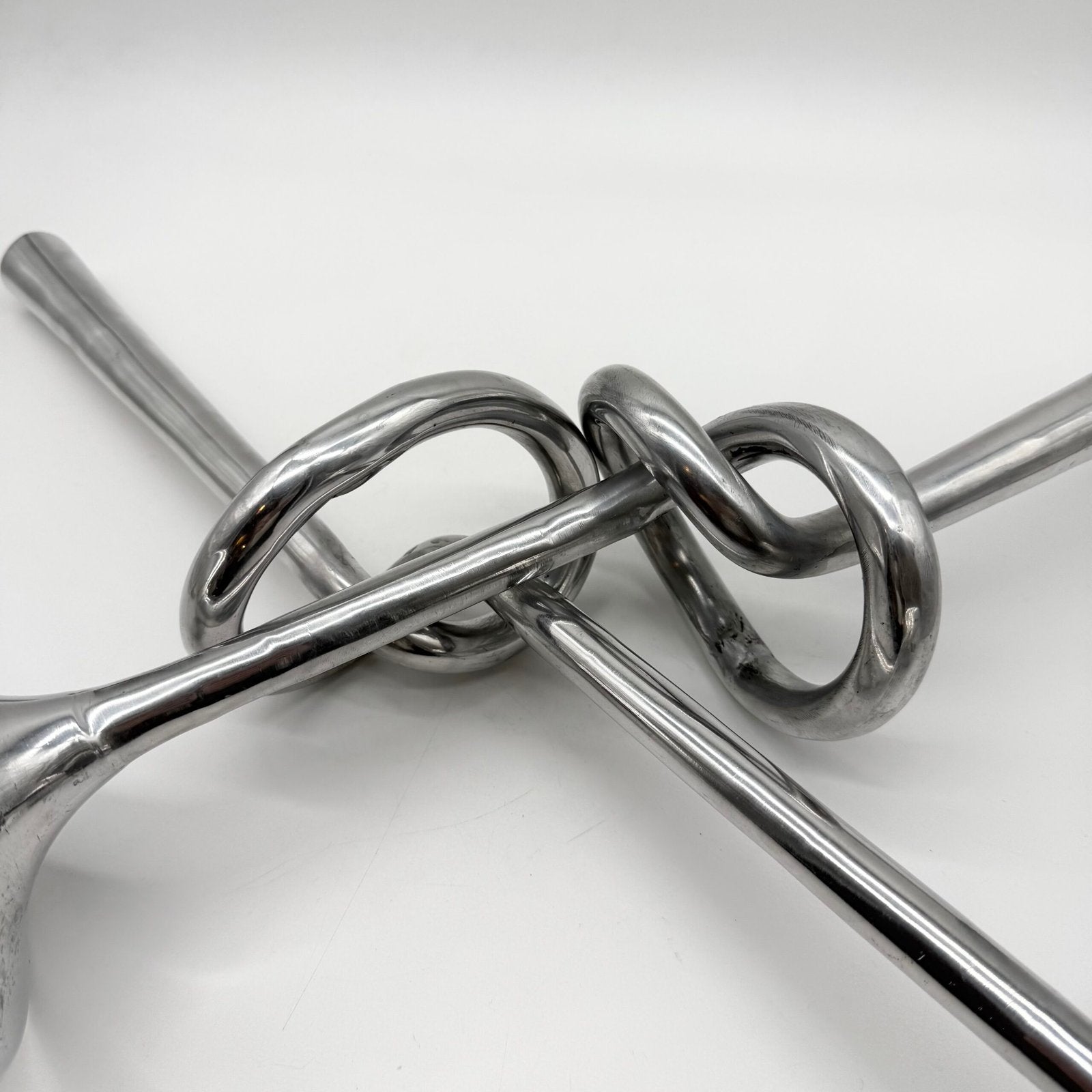 PAIRE DE CHANDELIERS XXL "GIANT KNOT" – 1980s