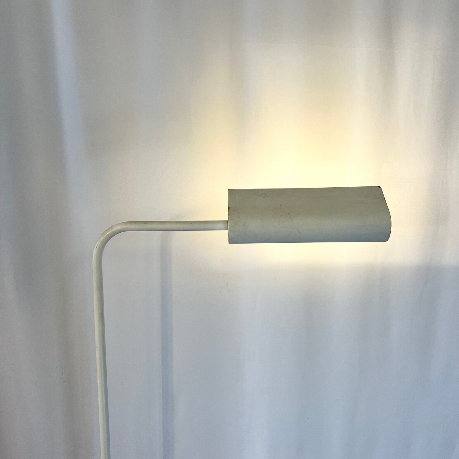 LAMPADAIRE LISEUSE "AMILUX", 1960s. FRANCE