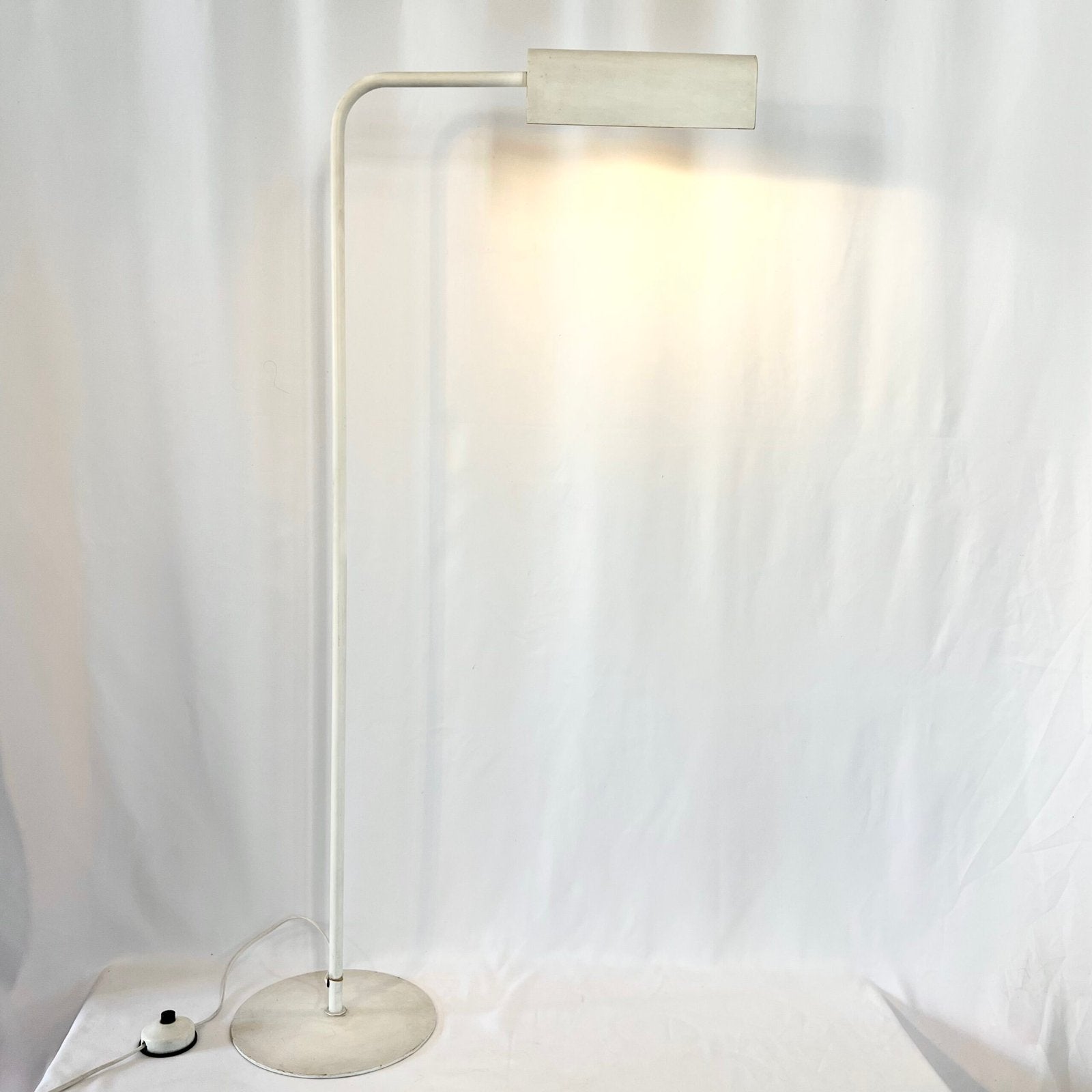 LAMPADAIRE LISEUSE "AMILUX", 1960s. FRANCE