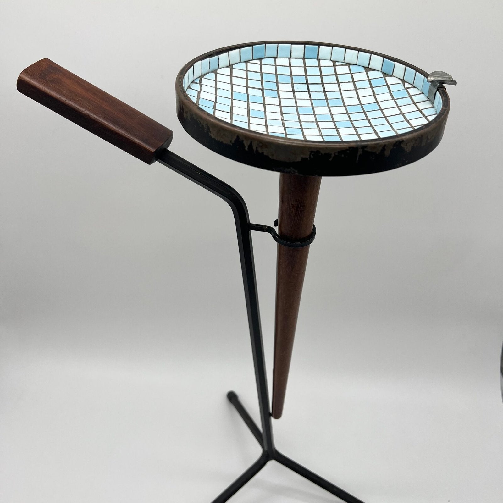 CENDRIER SUR PIED "BLUE MOSAÏQUE", 1950s