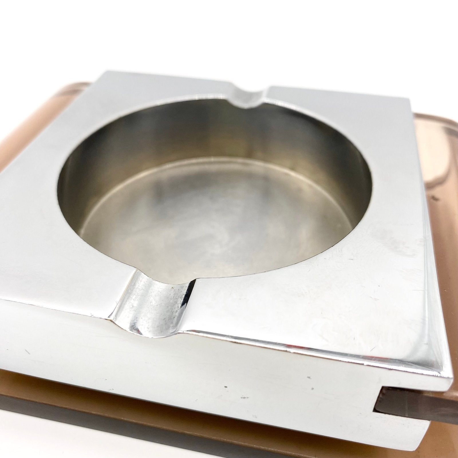 GRAND CENDRIER PLEXI ET CHROME PAR "MICHEL DUMAS", 1970s