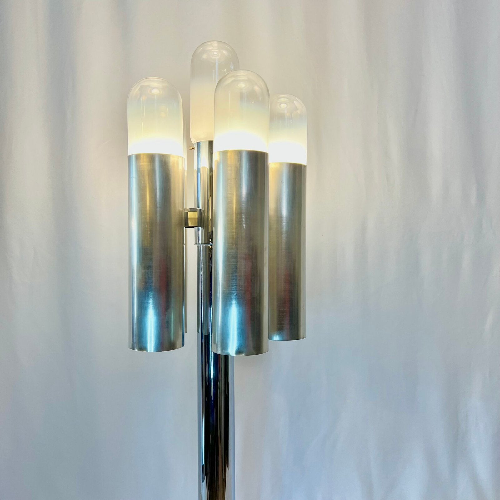 LAMPADAIRE "SPACE AGE" – ATTRIBUÉ À CARLO NASON, CHROME & MURANO, 1970s