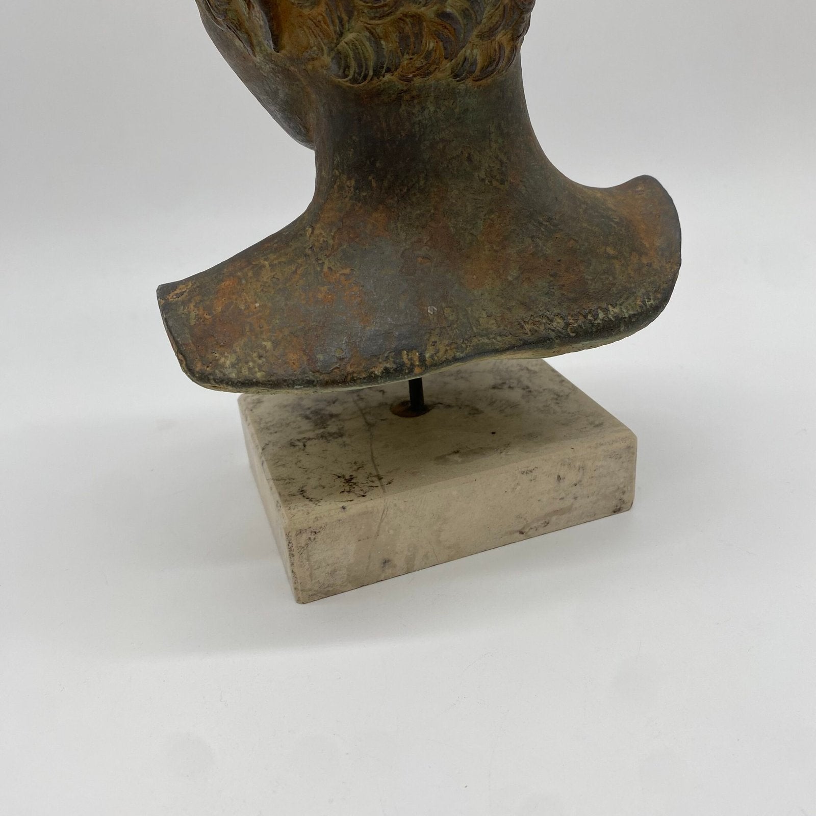 "ÉPHÈBE DE MARATHON" – BUSTE EN TERRE CUITE, 1950s