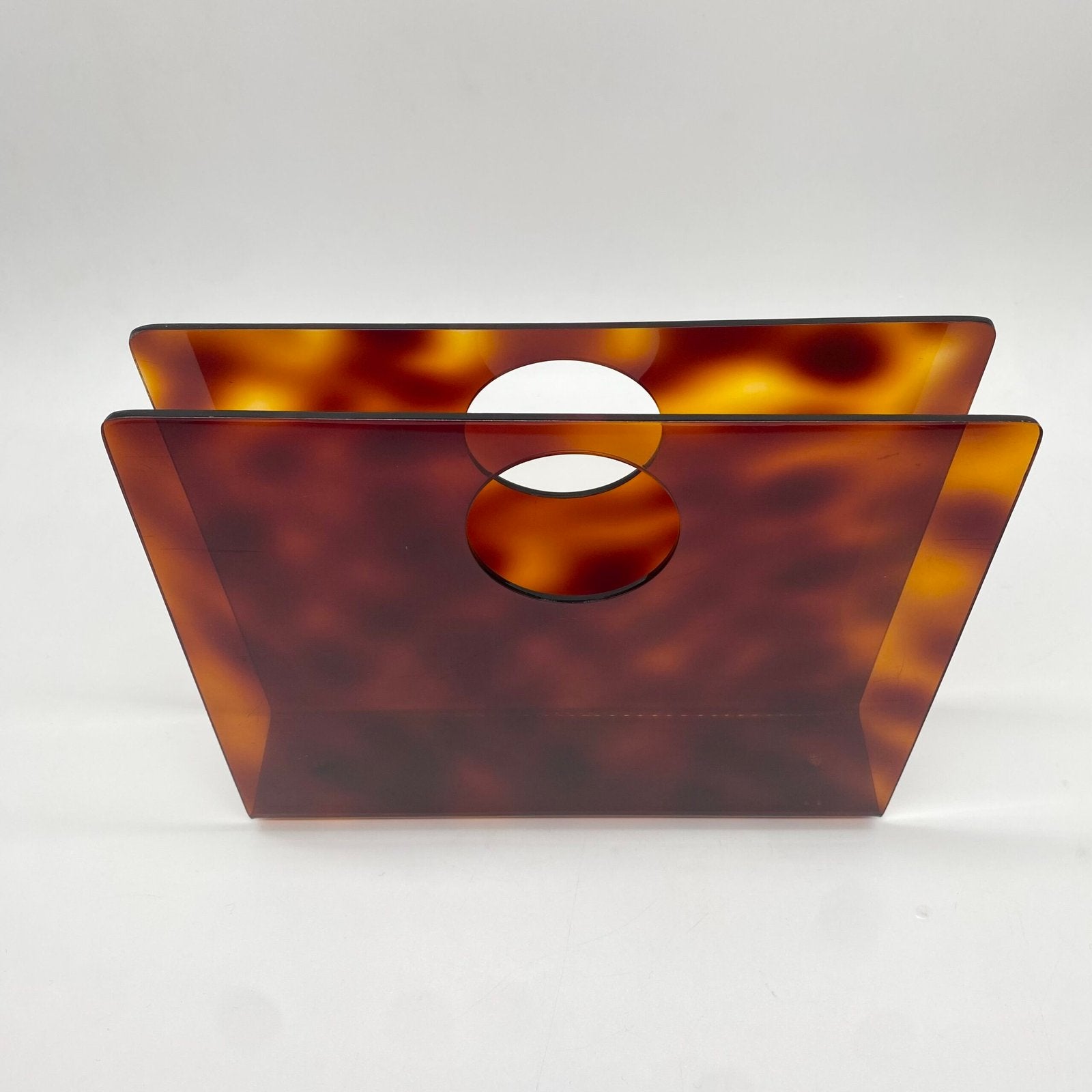 PORTE-REVUES EN LUCITE "ÉCAILLE", 1970s