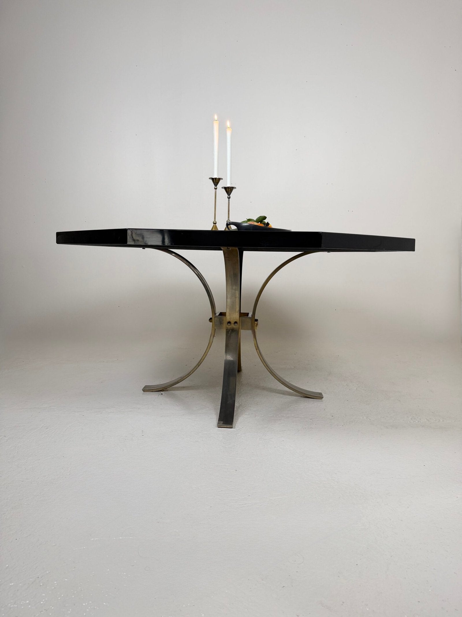 TABLE À MANGER OCTOGONALE EN RÉSINE, ITALY 1970s